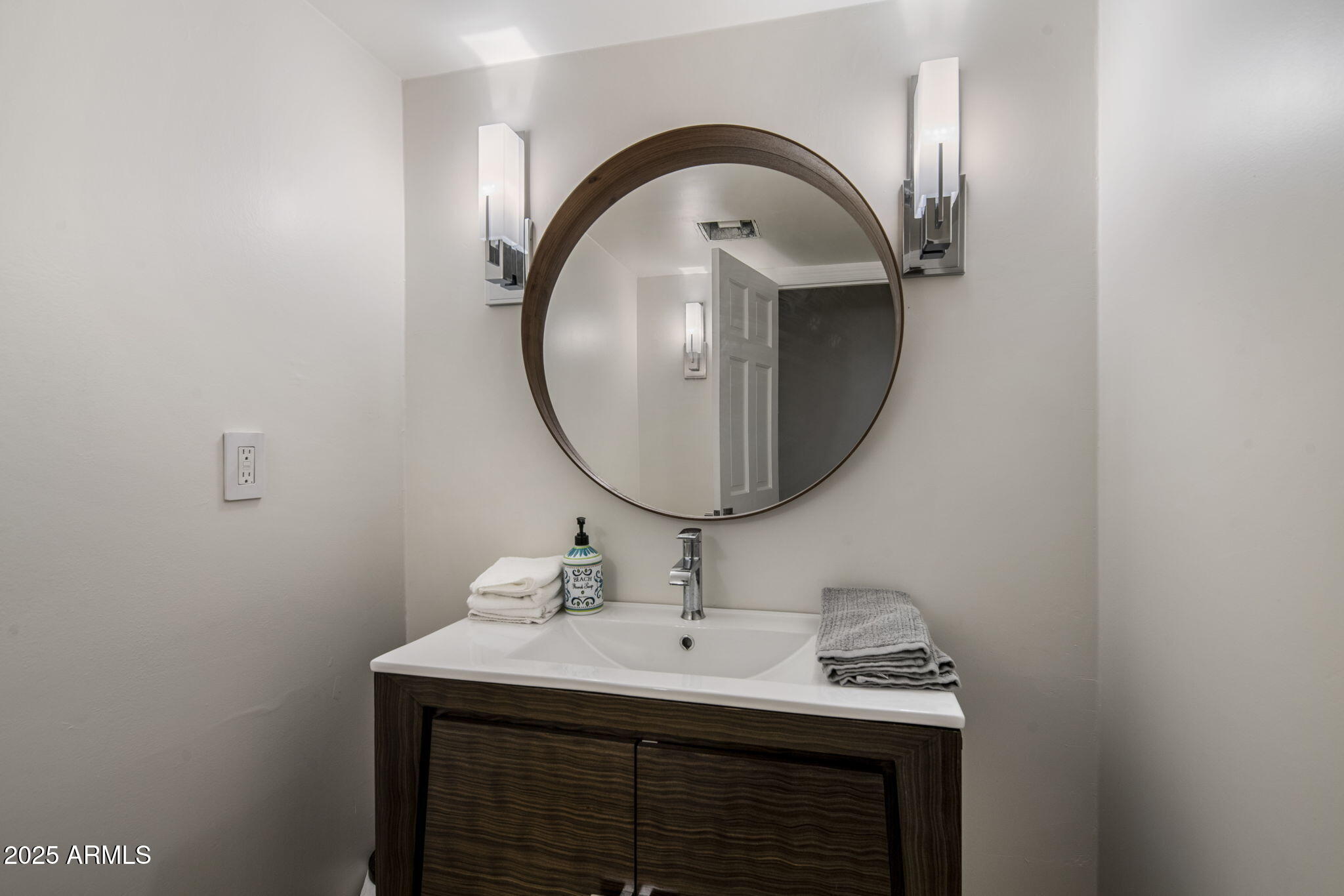 CAMELBACK COUNTRY CLUB ESTATES 3 - Residential