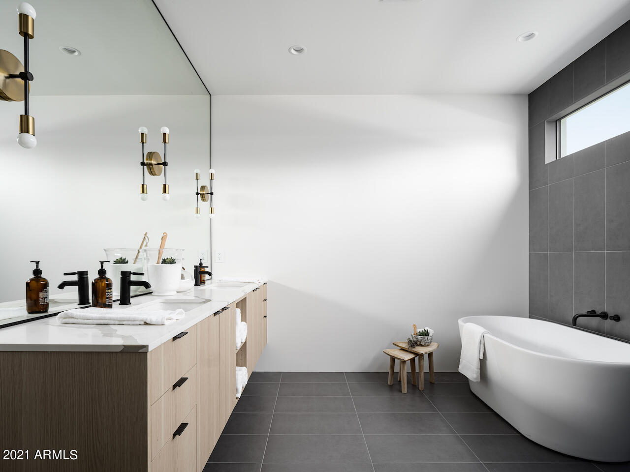 BARTLETT ESTATES - Residential