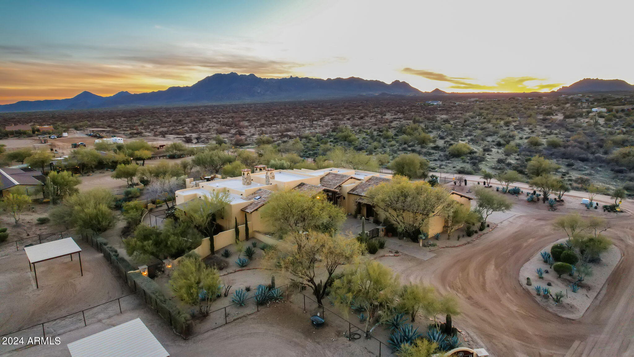 Rio Verde Foothills Equestrian Estate - Residential