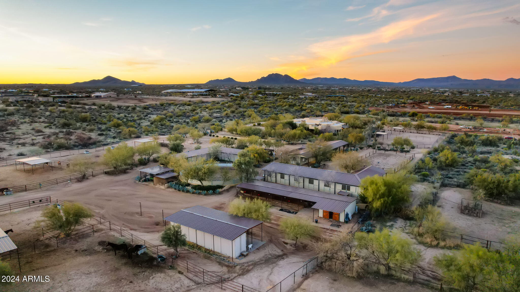 Rio Verde Foothills Equestrian Estate - Residential