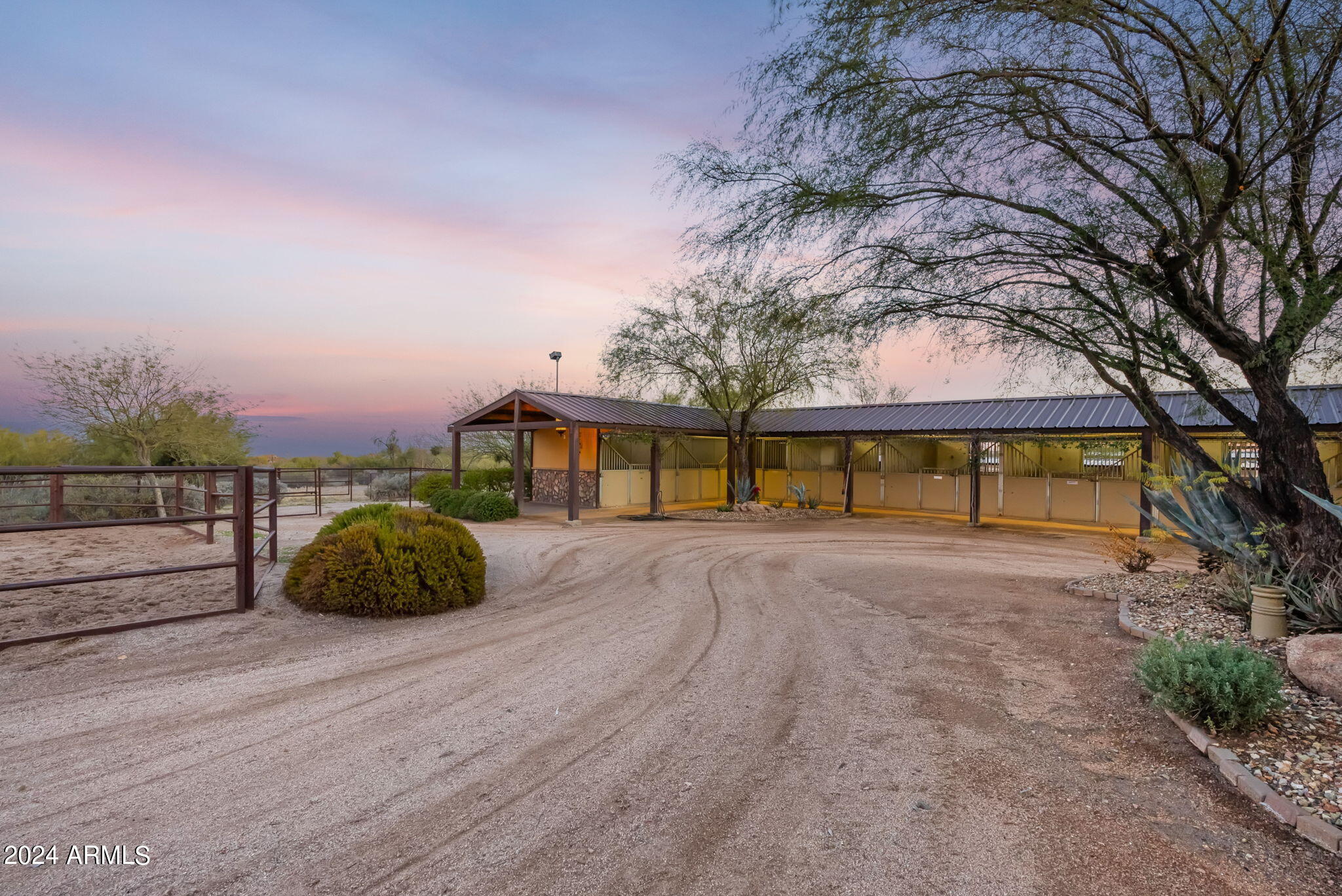 Rio Verde Foothills Equestrian Estate - Residential