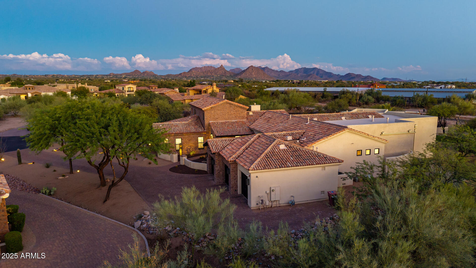 LONE MOUNTAIN ESTATES - Residential