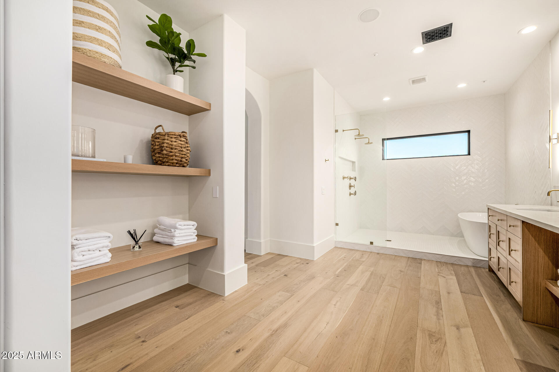LONE MOUNTAIN ESTATES - Residential