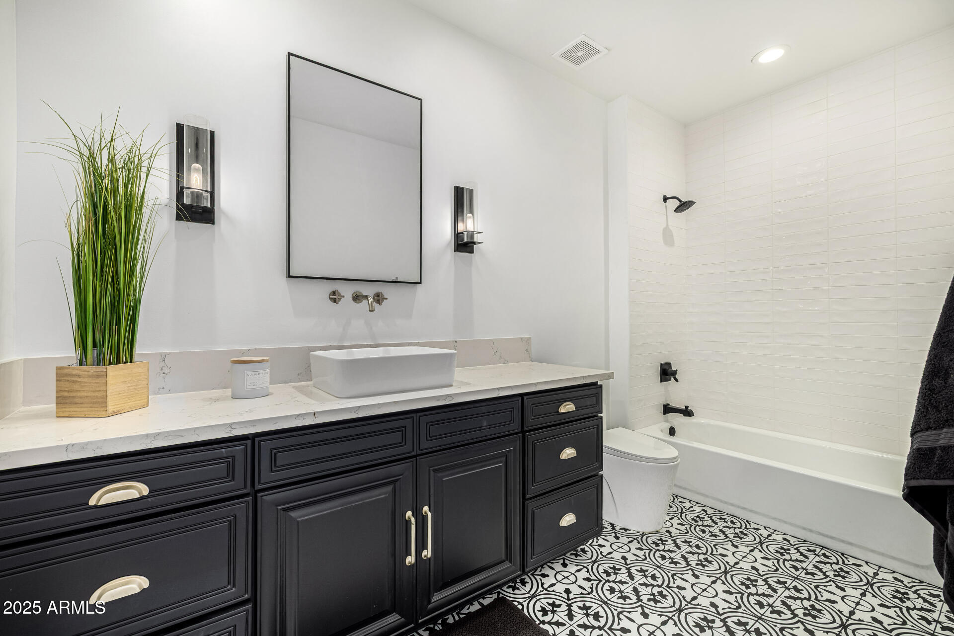 LONE MOUNTAIN ESTATES - Residential