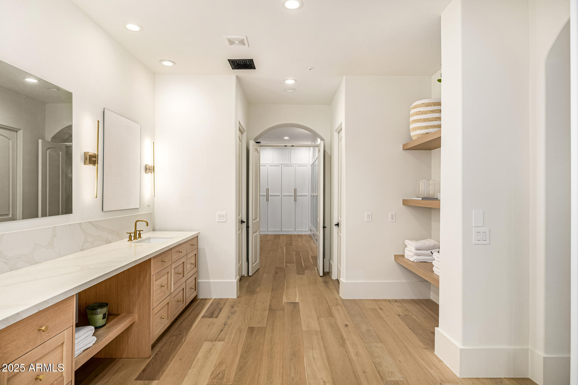 LONE MOUNTAIN ESTATES - Residential