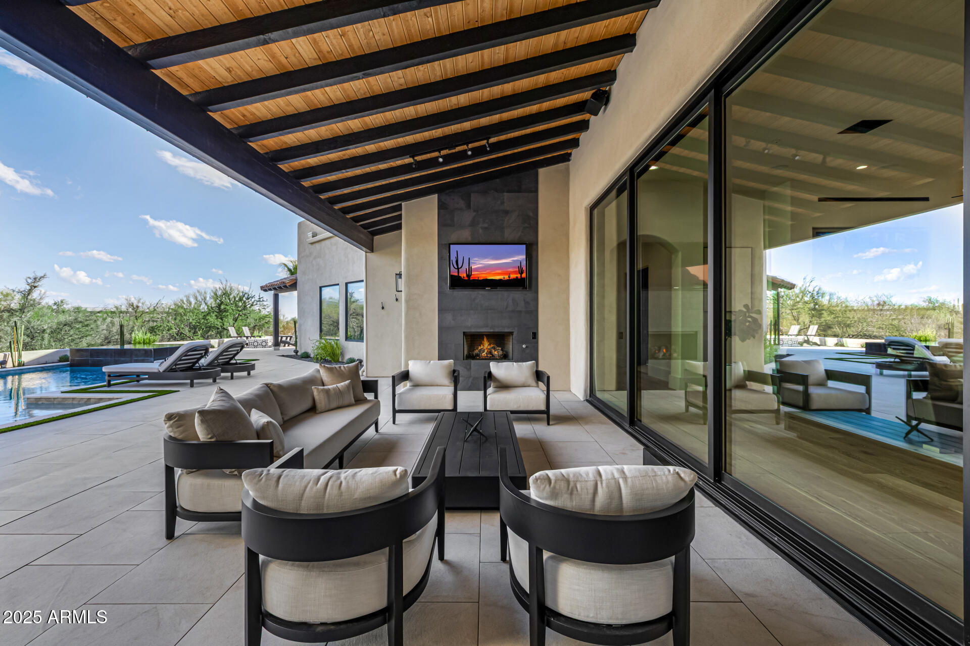 LONE MOUNTAIN ESTATES - Residential