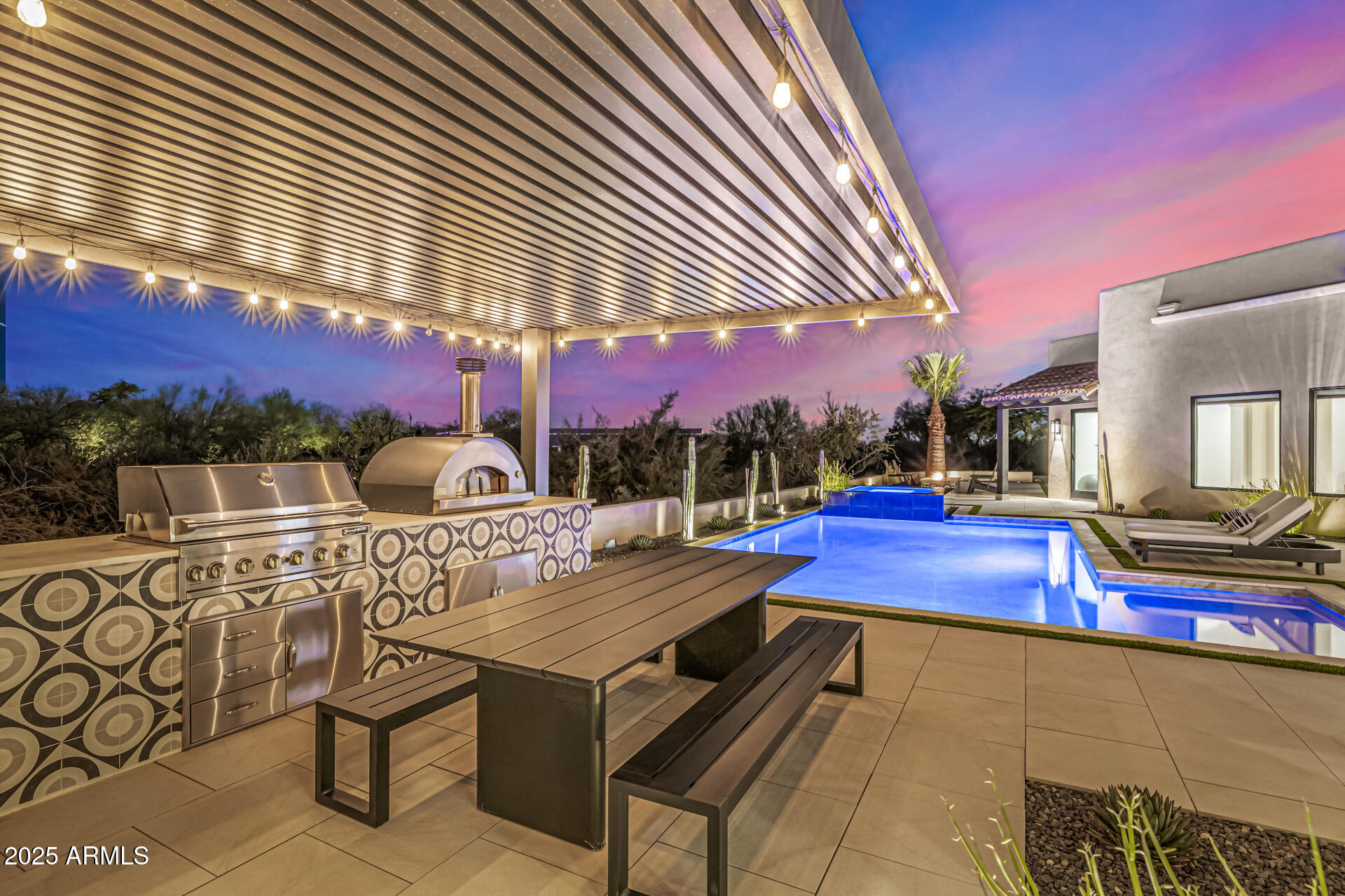 LONE MOUNTAIN ESTATES - Residential