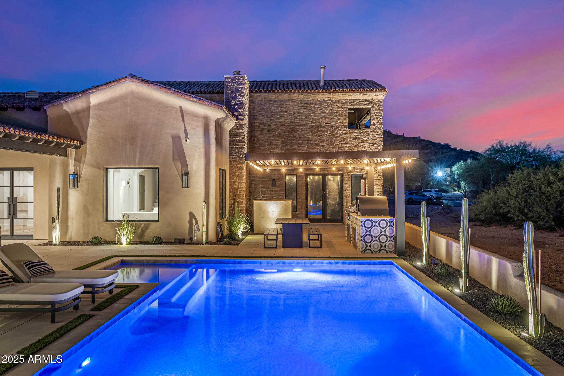 LONE MOUNTAIN ESTATES - Residential
