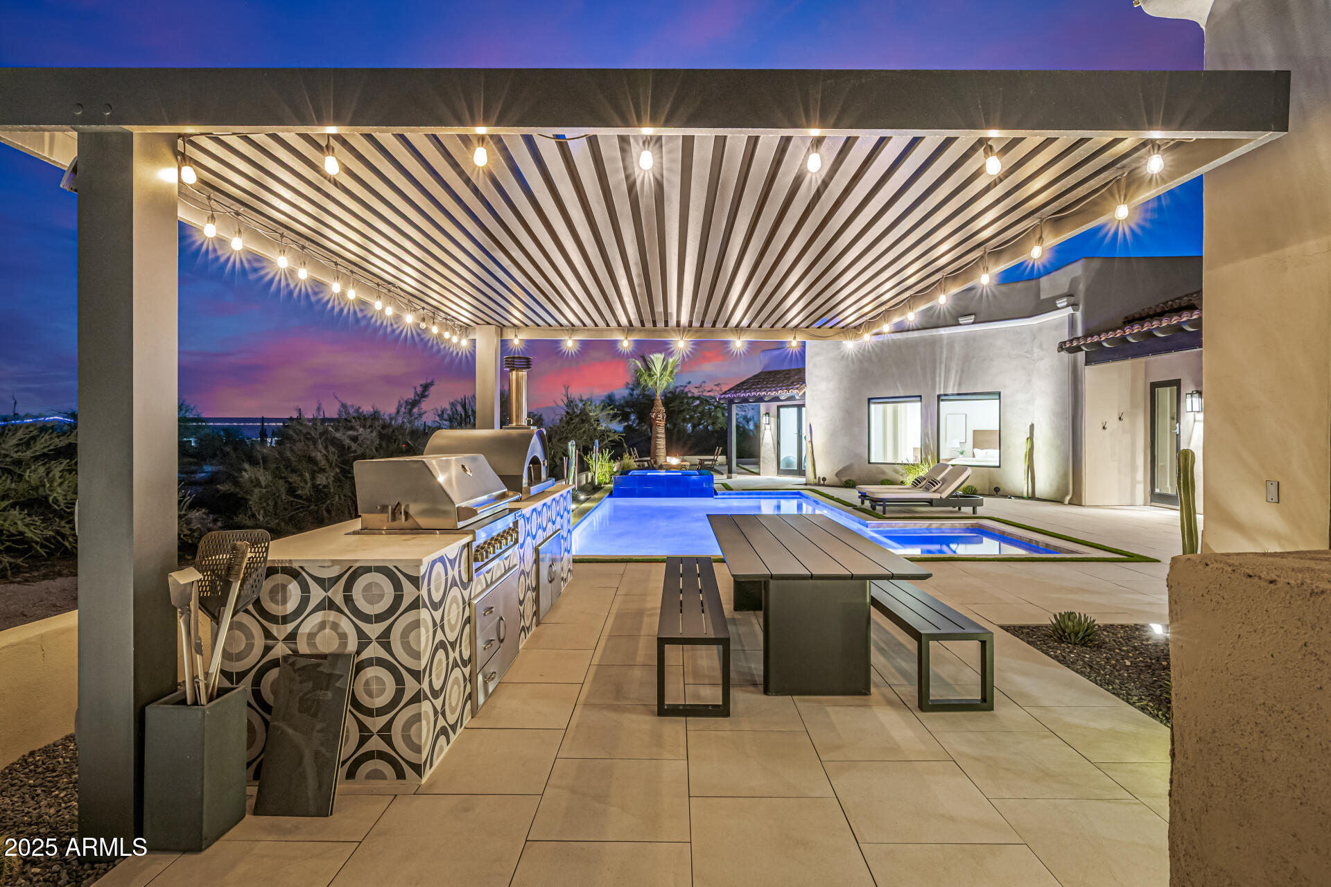 LONE MOUNTAIN ESTATES - Residential