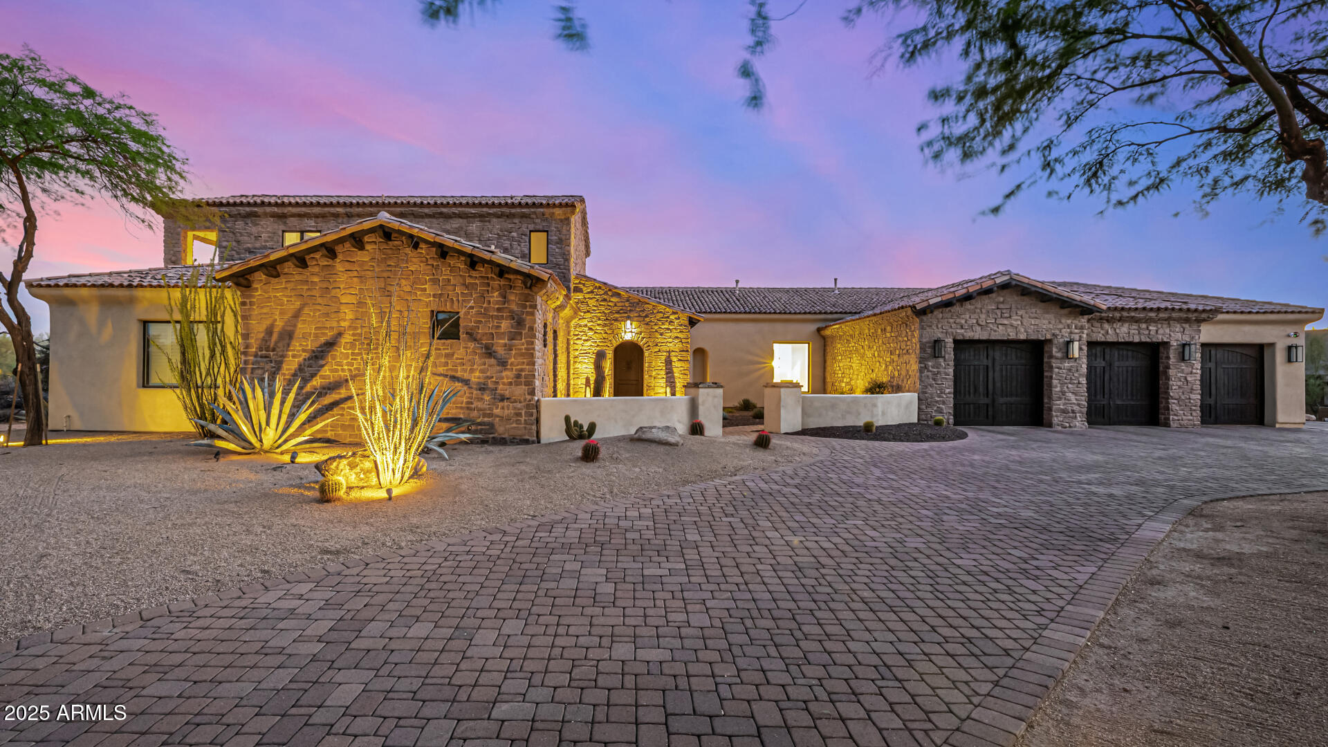 LONE MOUNTAIN ESTATES - Residential