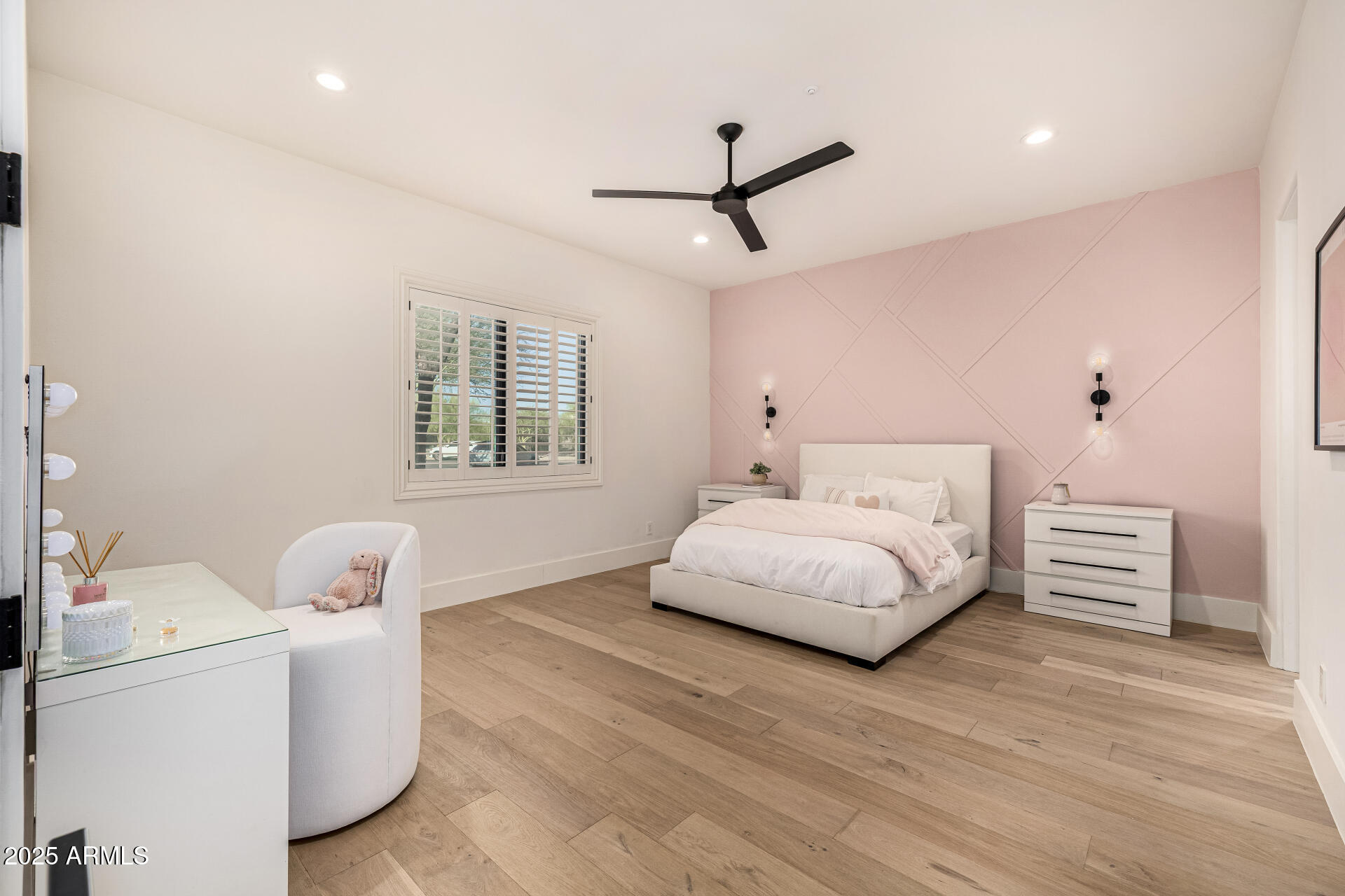 LONE MOUNTAIN ESTATES - Residential