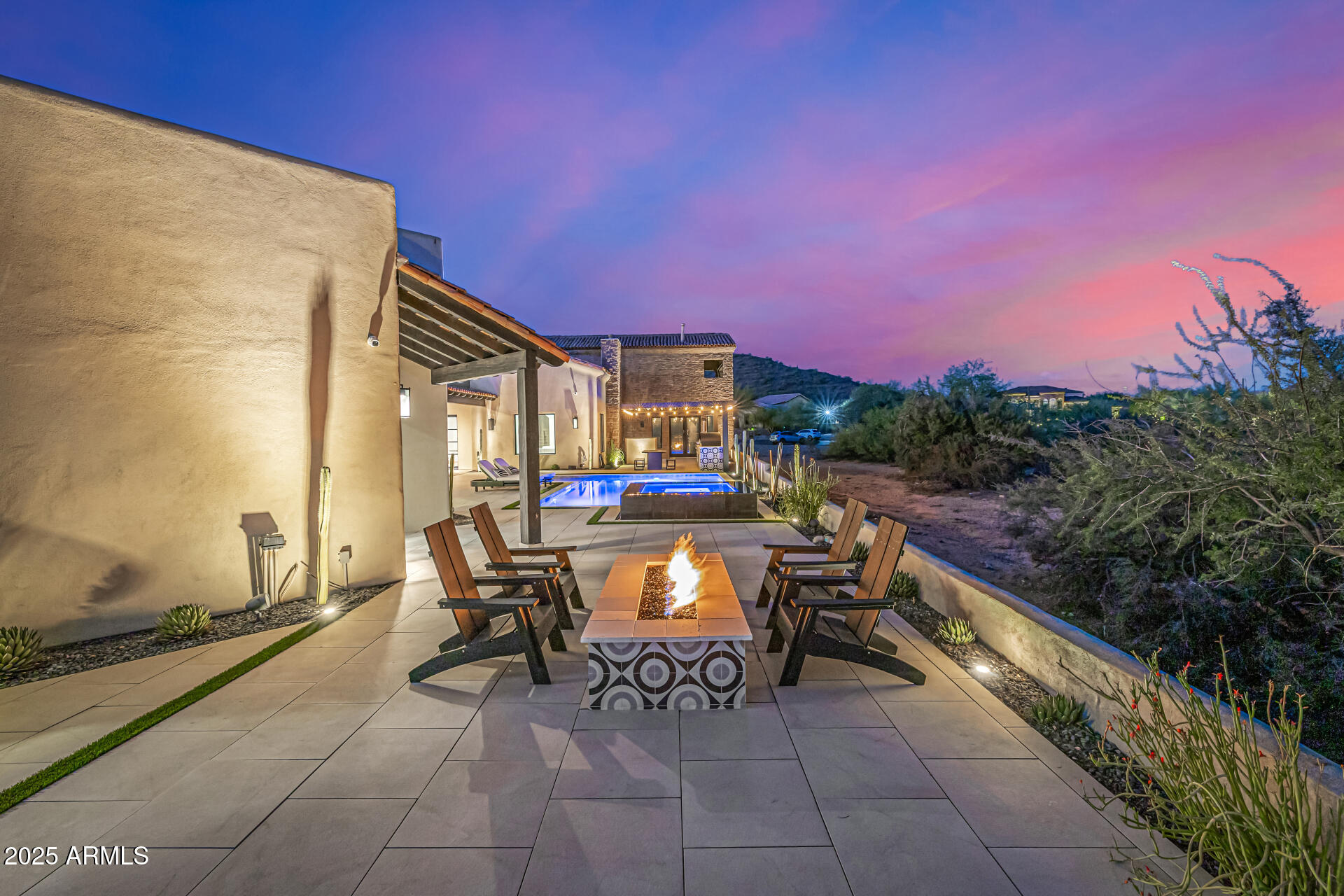 LONE MOUNTAIN ESTATES - Residential