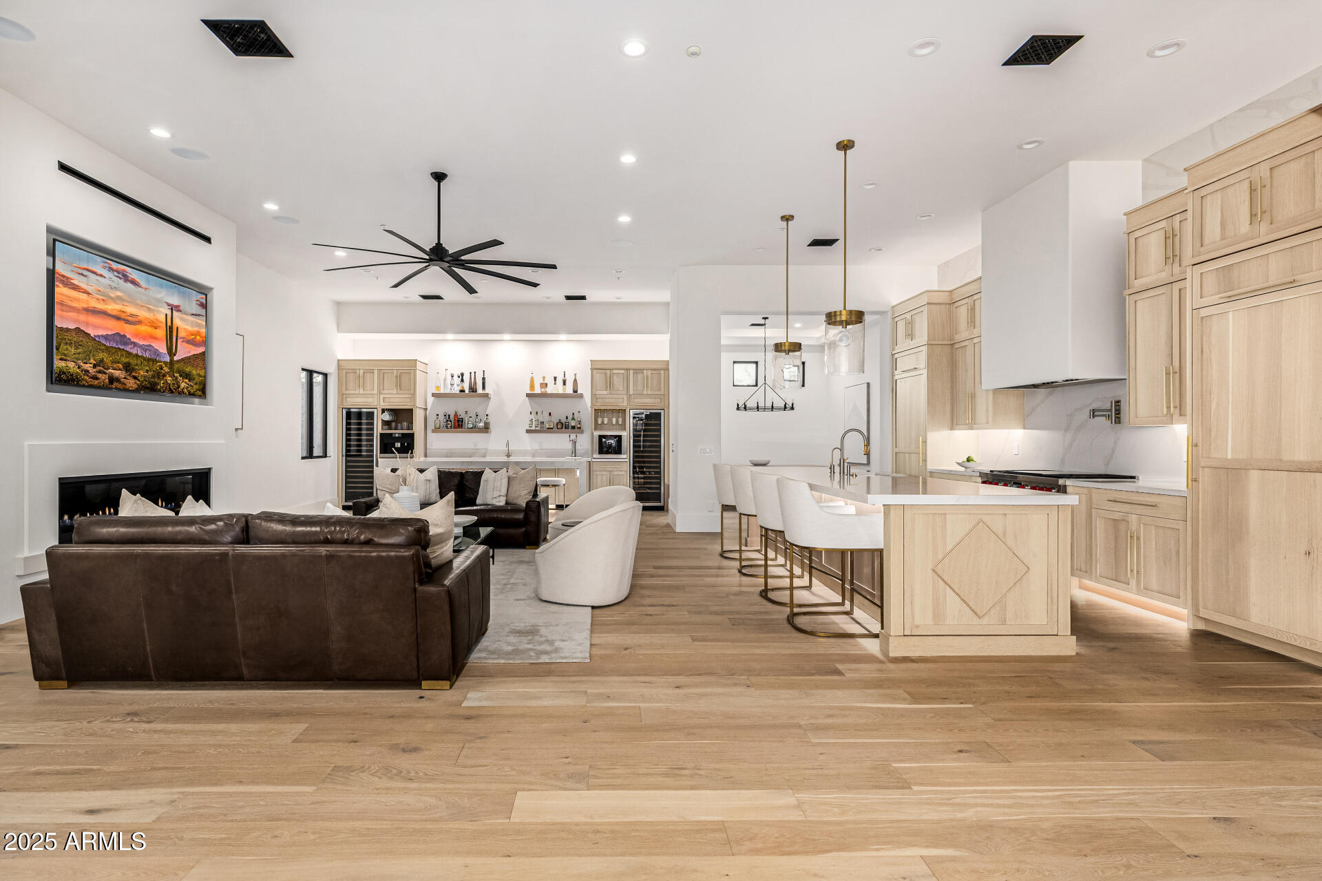 LONE MOUNTAIN ESTATES - Residential