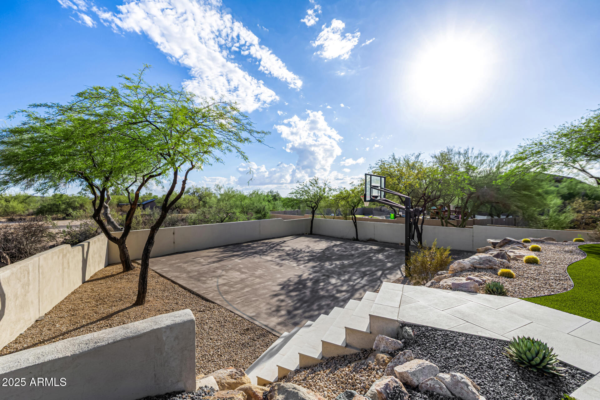 LONE MOUNTAIN ESTATES - Residential