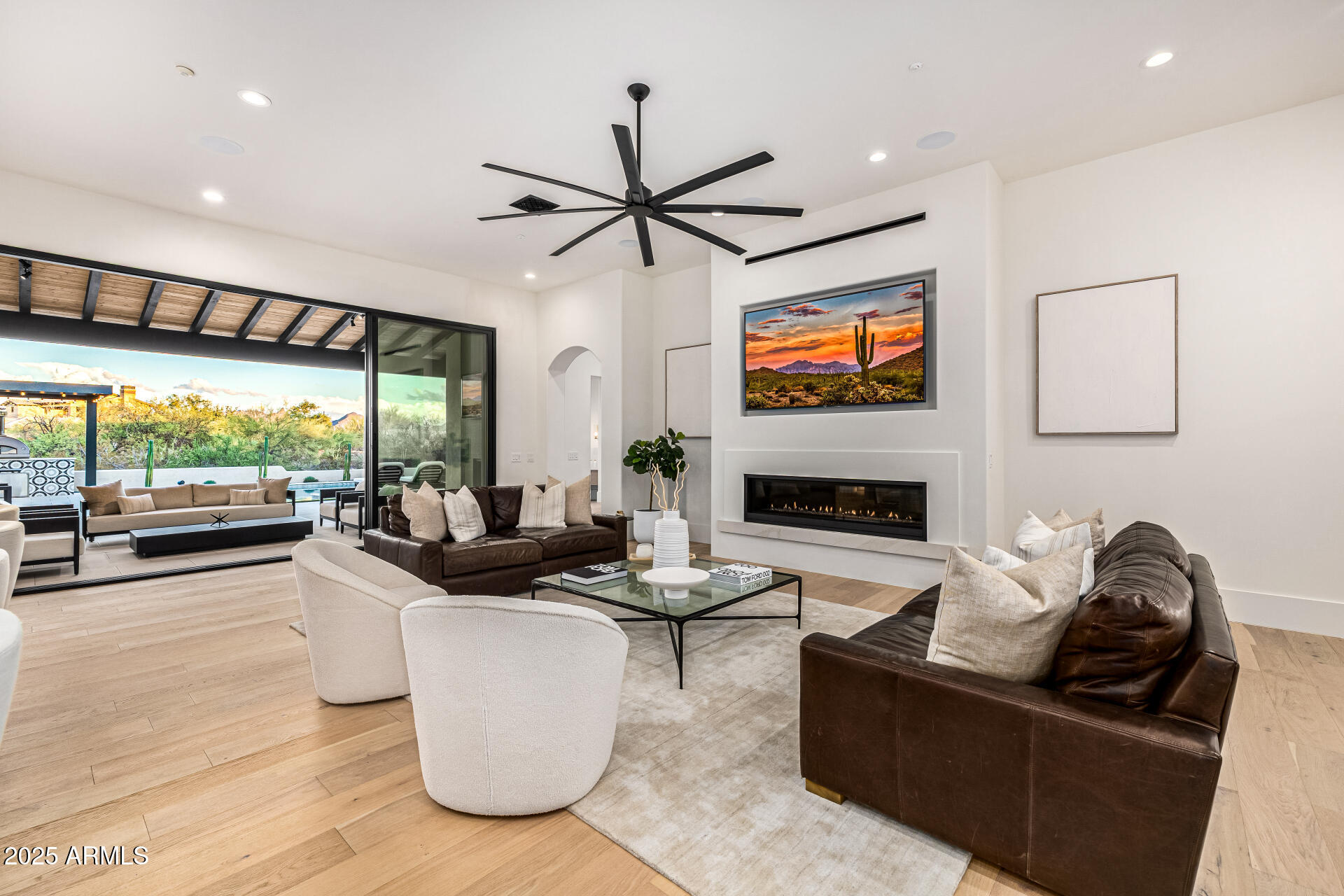 LONE MOUNTAIN ESTATES - Residential