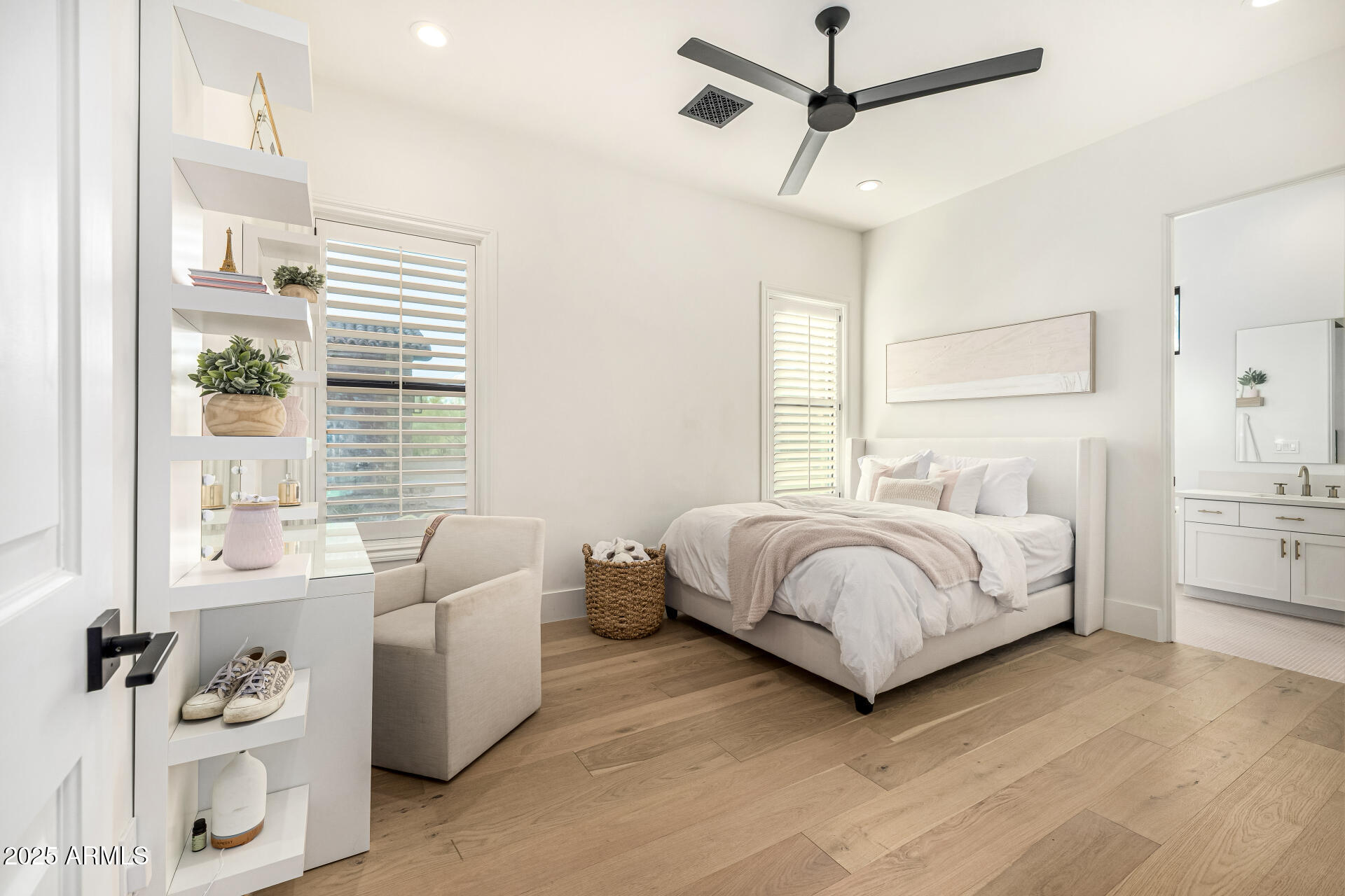 LONE MOUNTAIN ESTATES - Residential