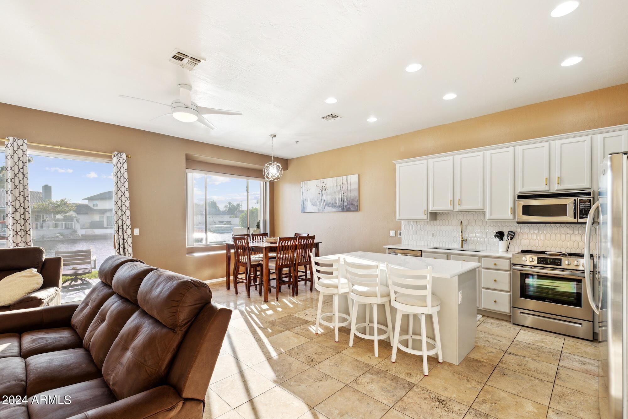 TOWNHOMES ON CORAL REEF - Residential
