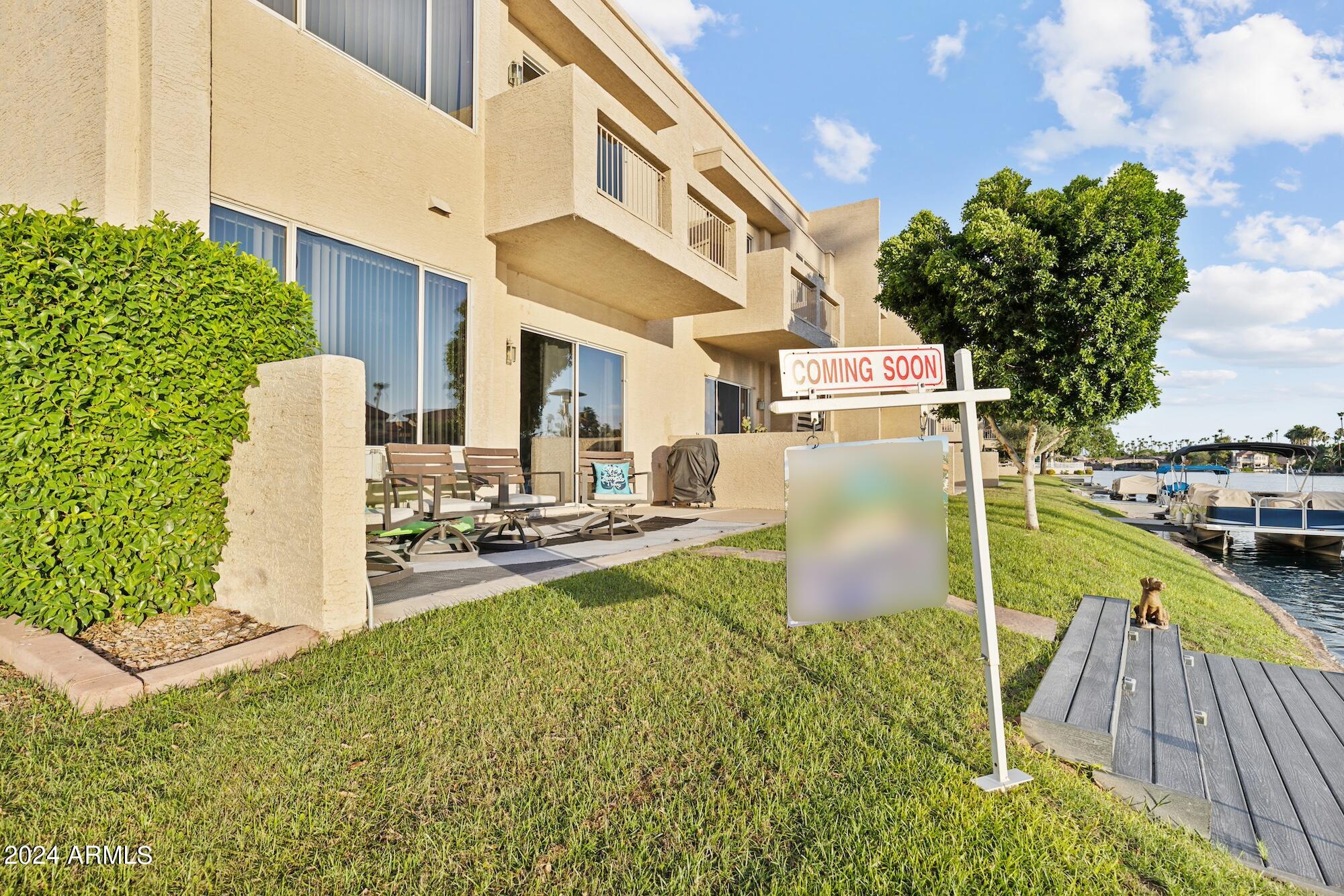 TOWNHOMES ON CORAL REEF - Residential
