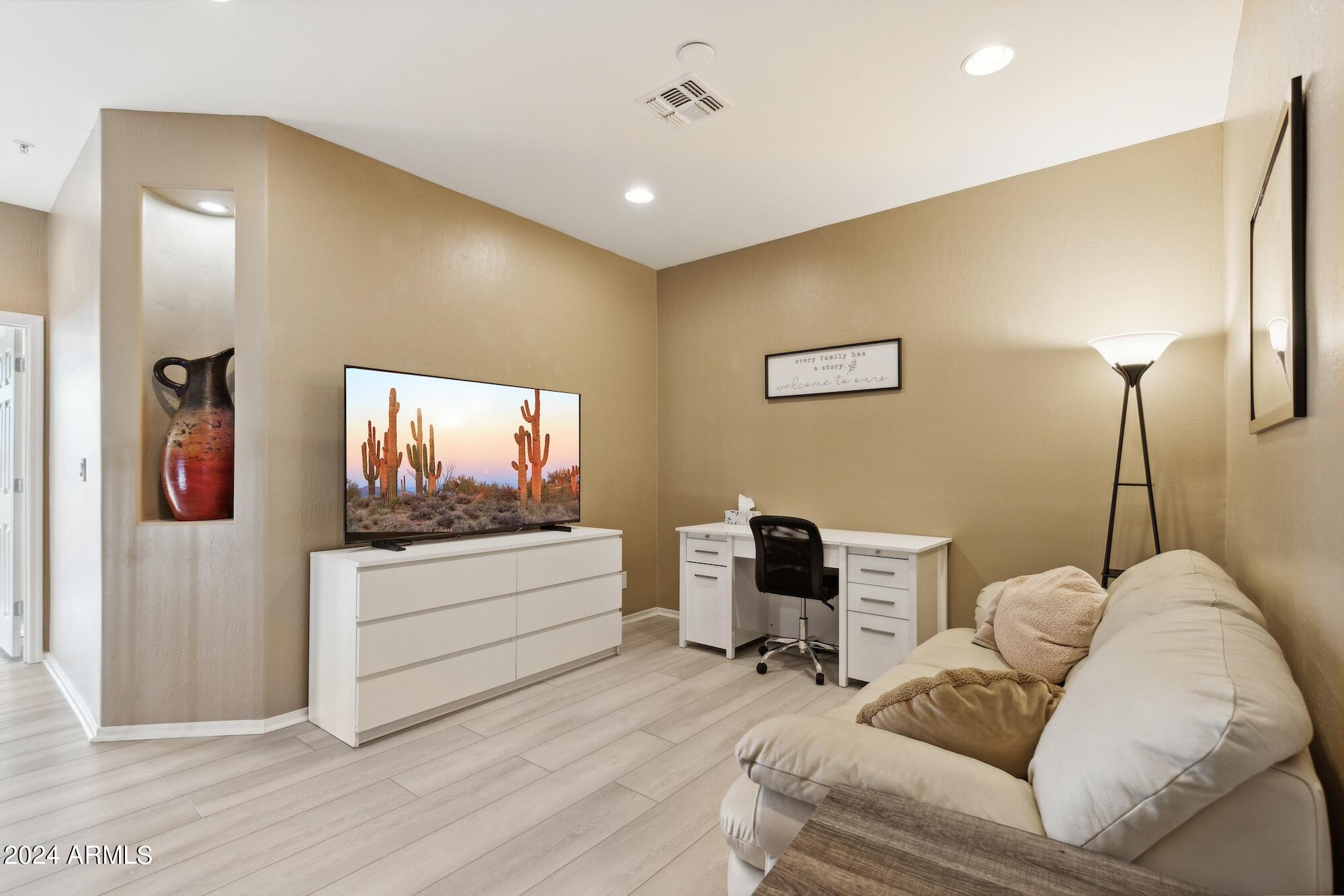TOWNHOMES ON CORAL REEF - Residential