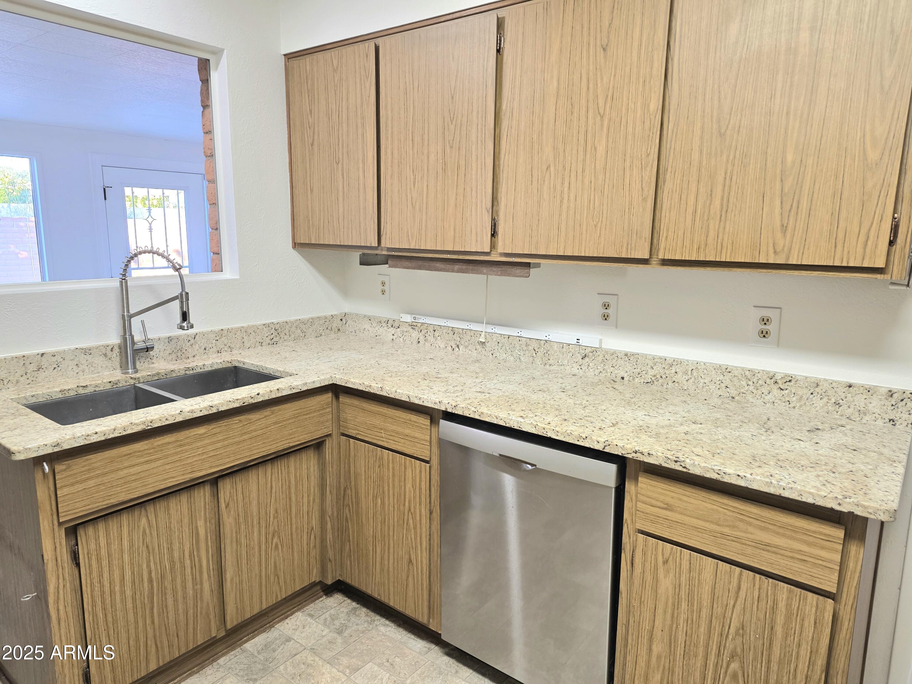 AMD ARIZONA CITY UNIT FIVE - Residential