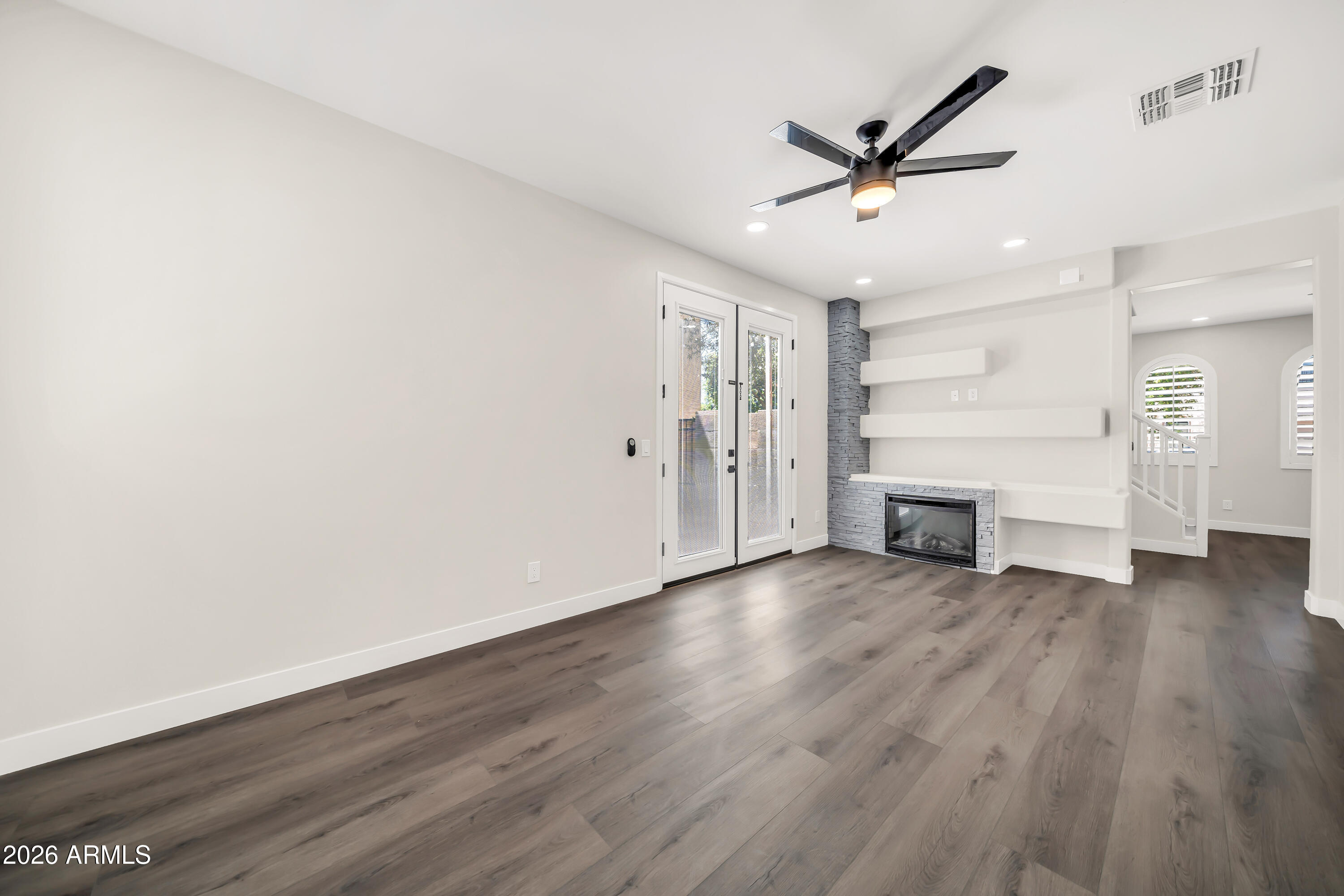 PALISADES AT COUNTRY PLACE - Residential