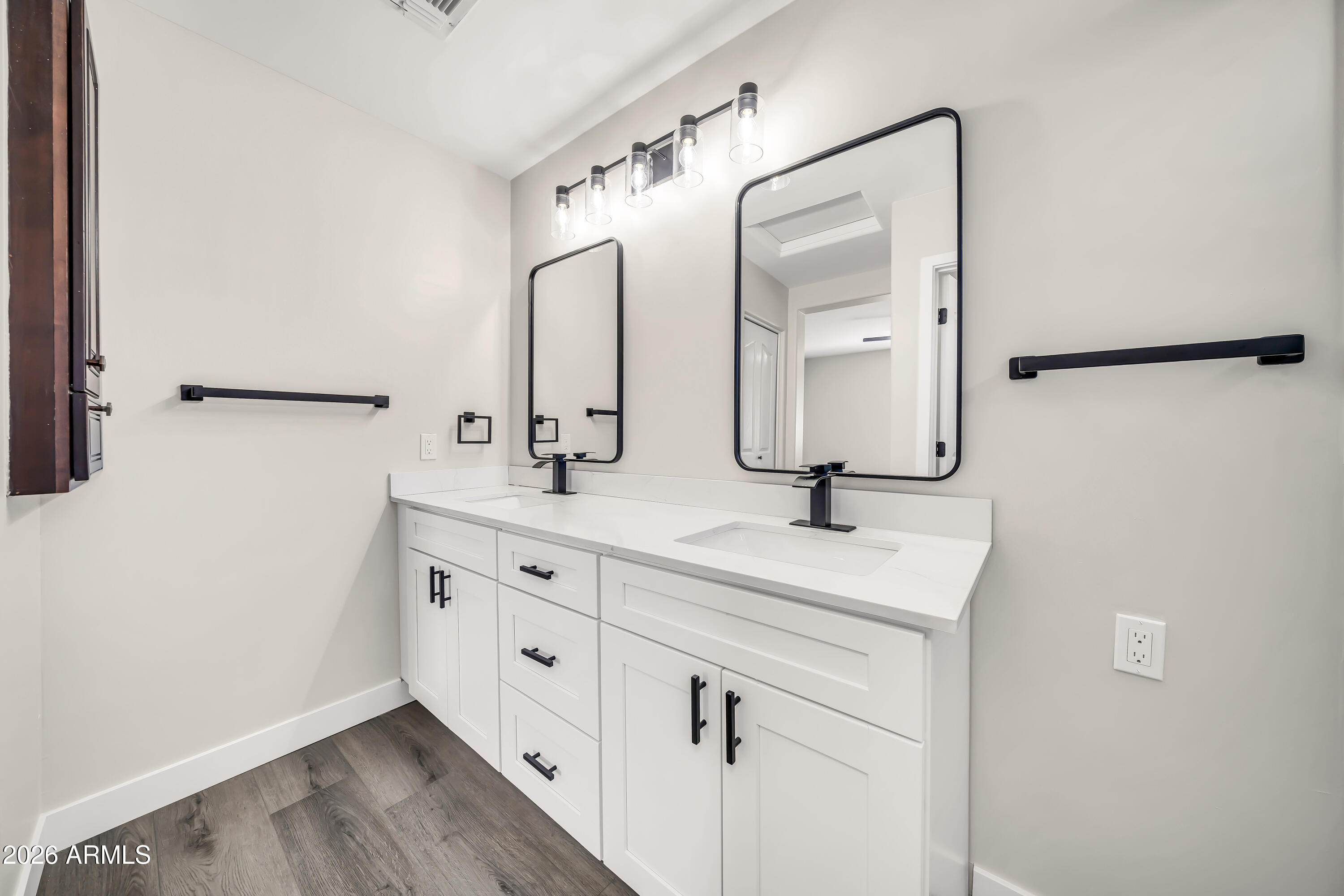 PALISADES AT COUNTRY PLACE - Residential