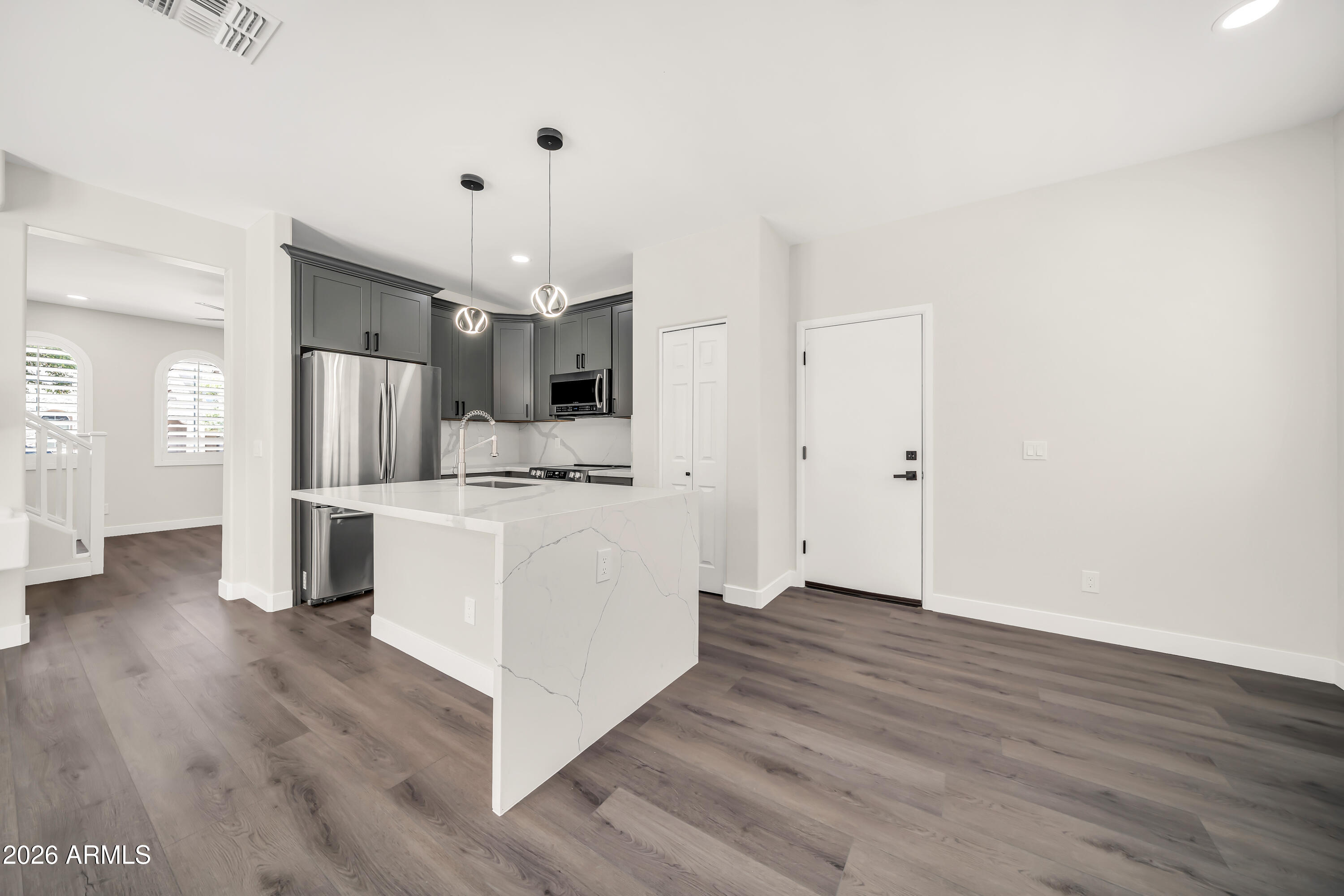 PALISADES AT COUNTRY PLACE - Residential