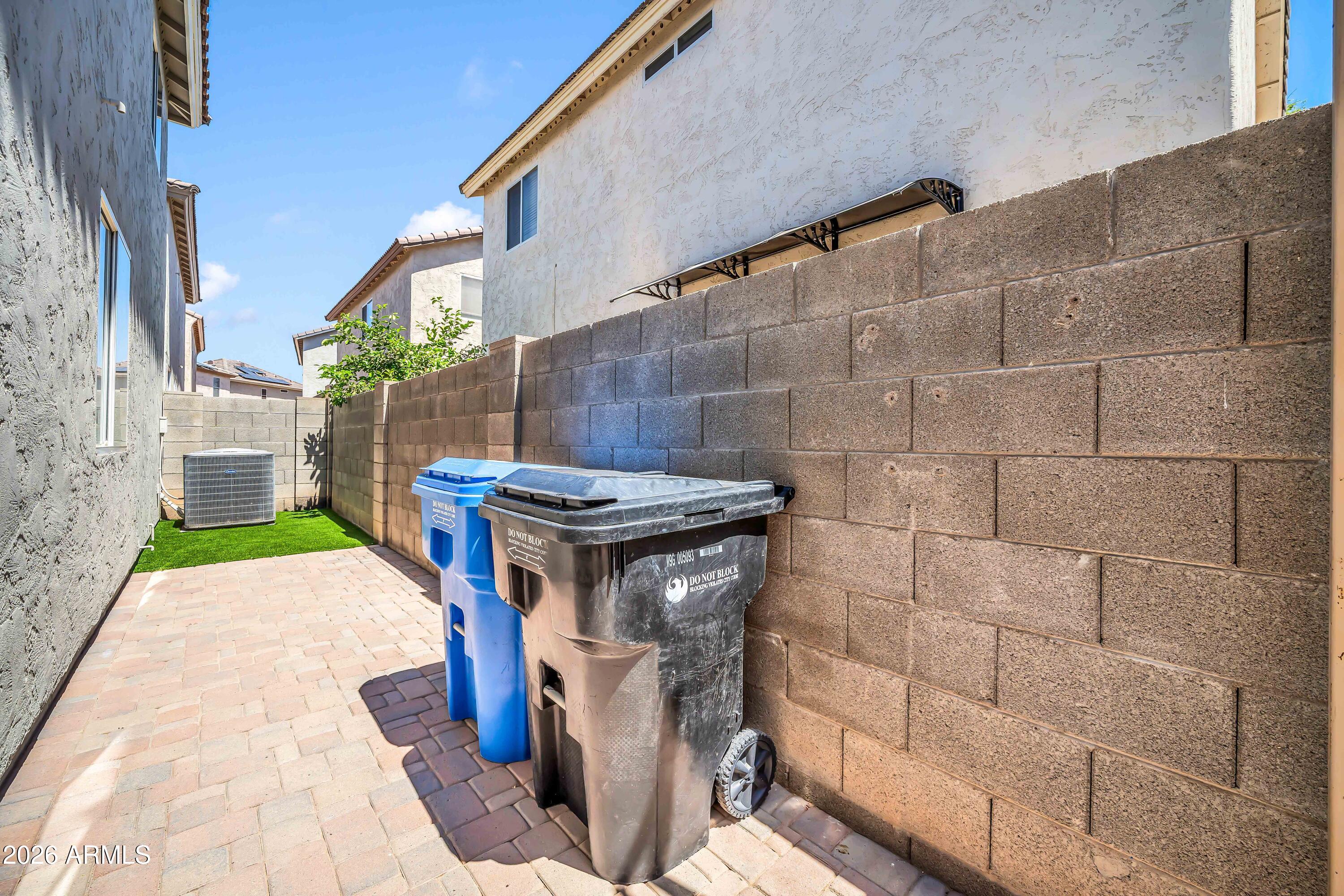 PALISADES AT COUNTRY PLACE - Residential