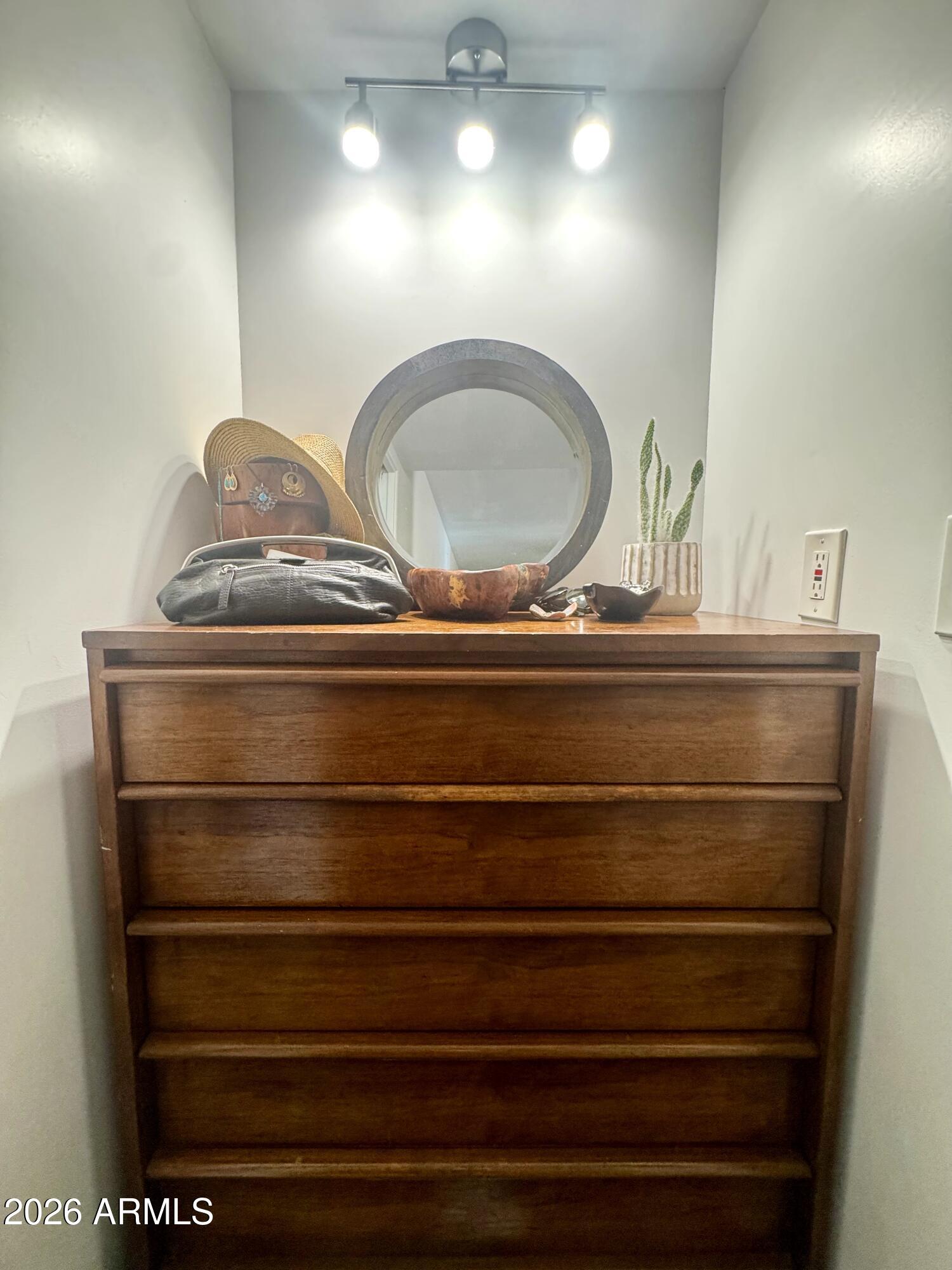 OAK CREEK KNOLLS - Residential