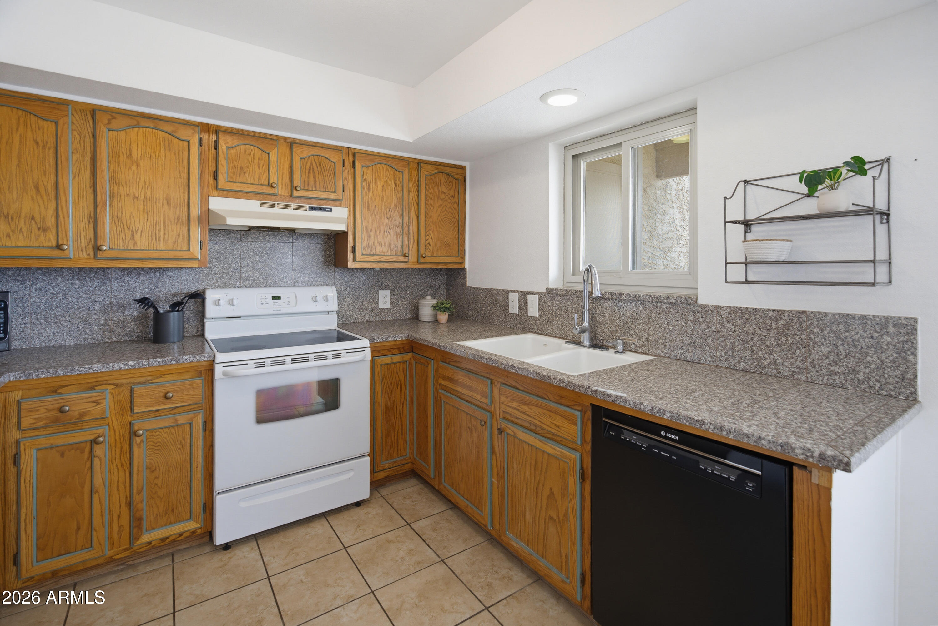 FOUNTAIN VIEW 1 - Residential Lease