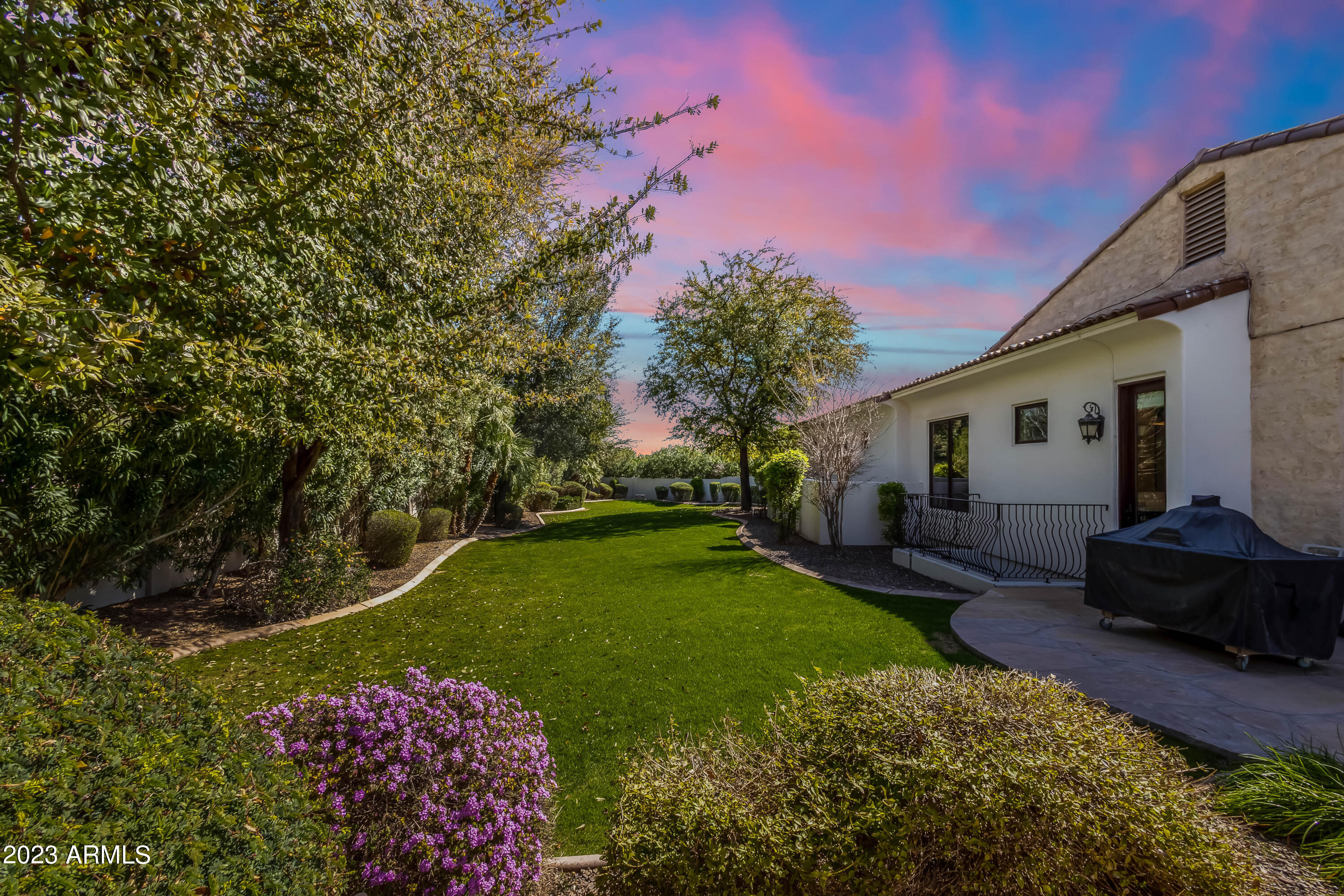 CASA BLANCA ESTATES LOT 20-37 & TR A - Residential