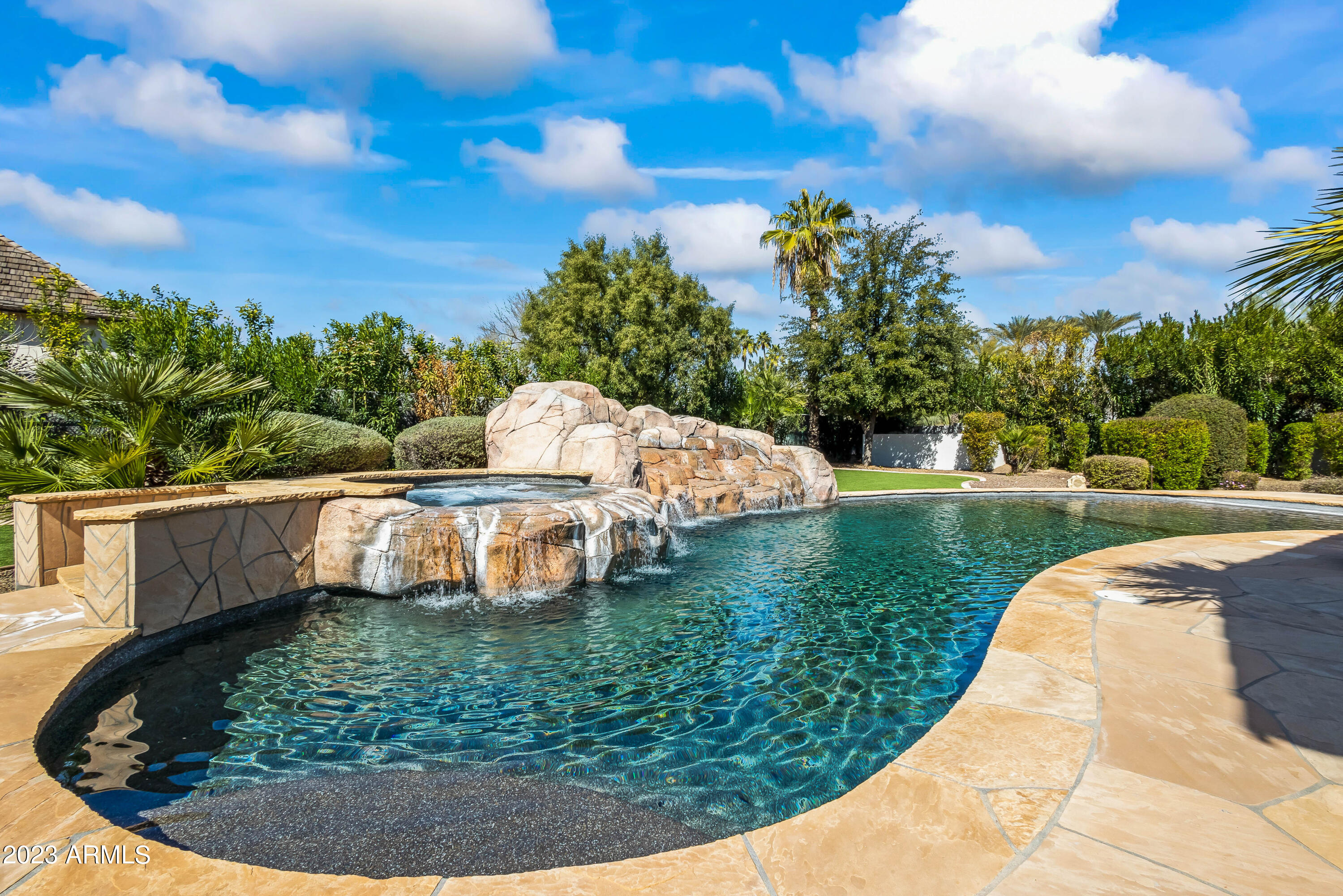 CASA BLANCA ESTATES LOT 20-37 & TR A - Residential