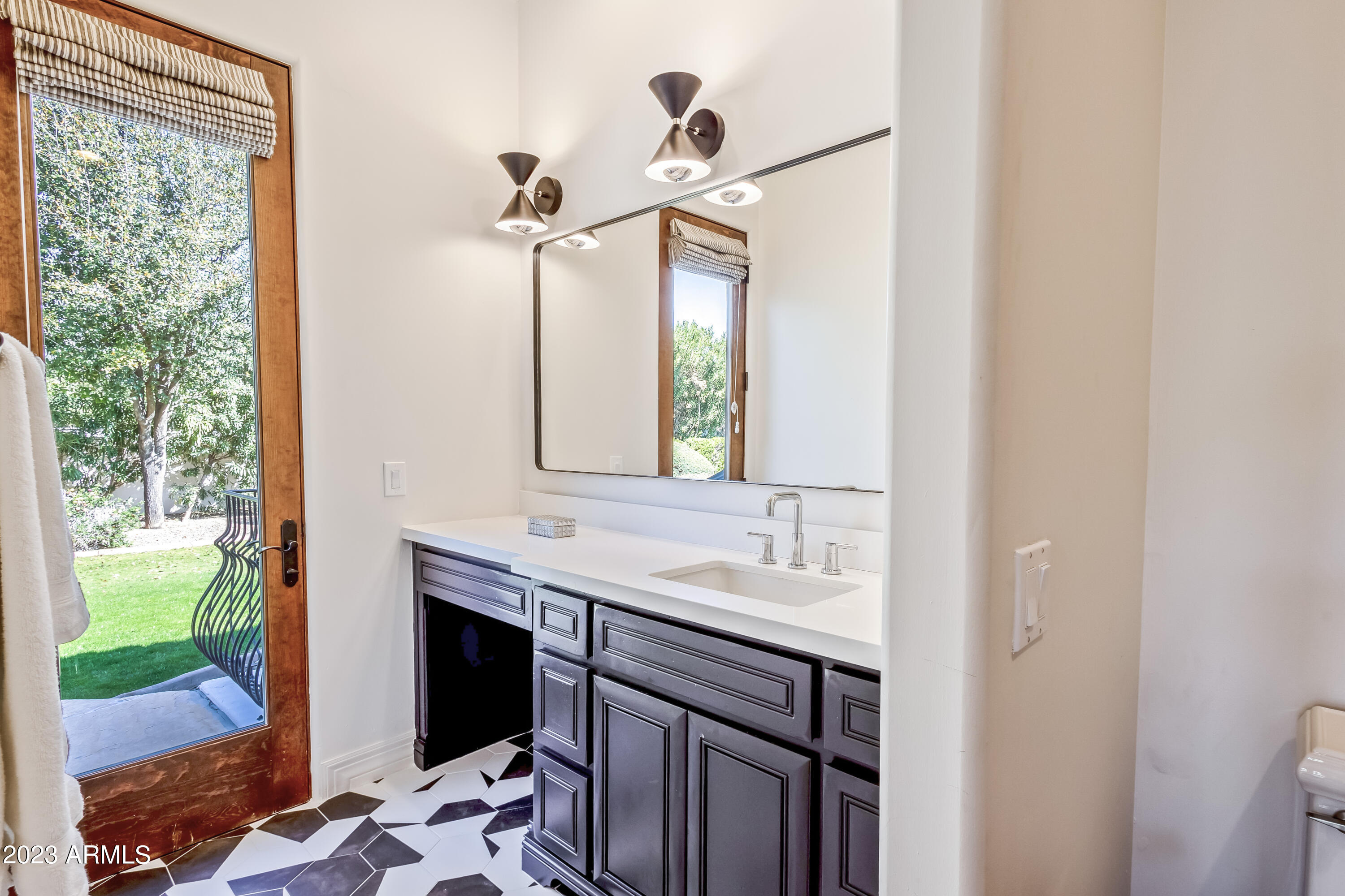 CASA BLANCA ESTATES LOT 20-37 & TR A - Residential