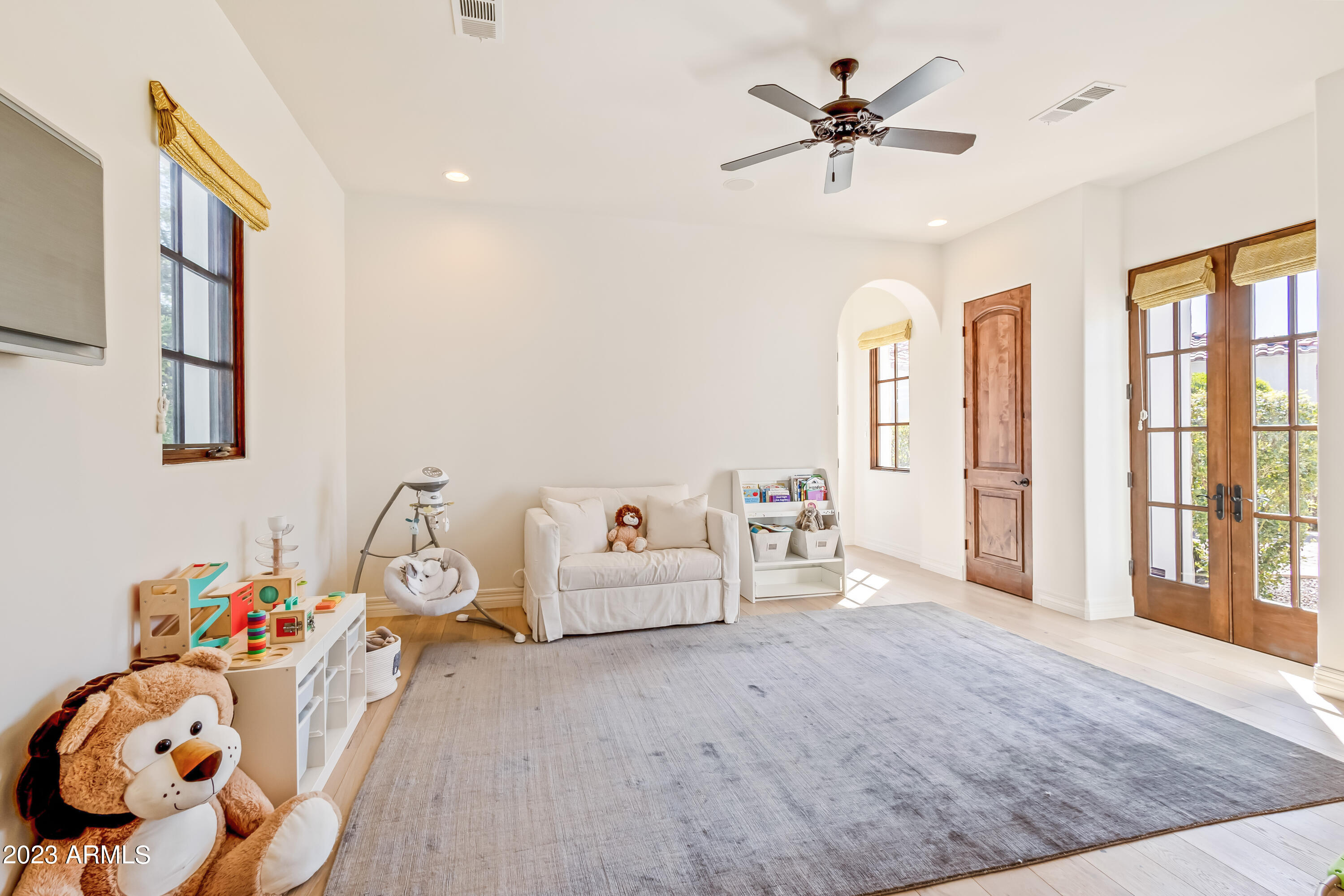 CASA BLANCA ESTATES LOT 20-37 & TR A - Residential