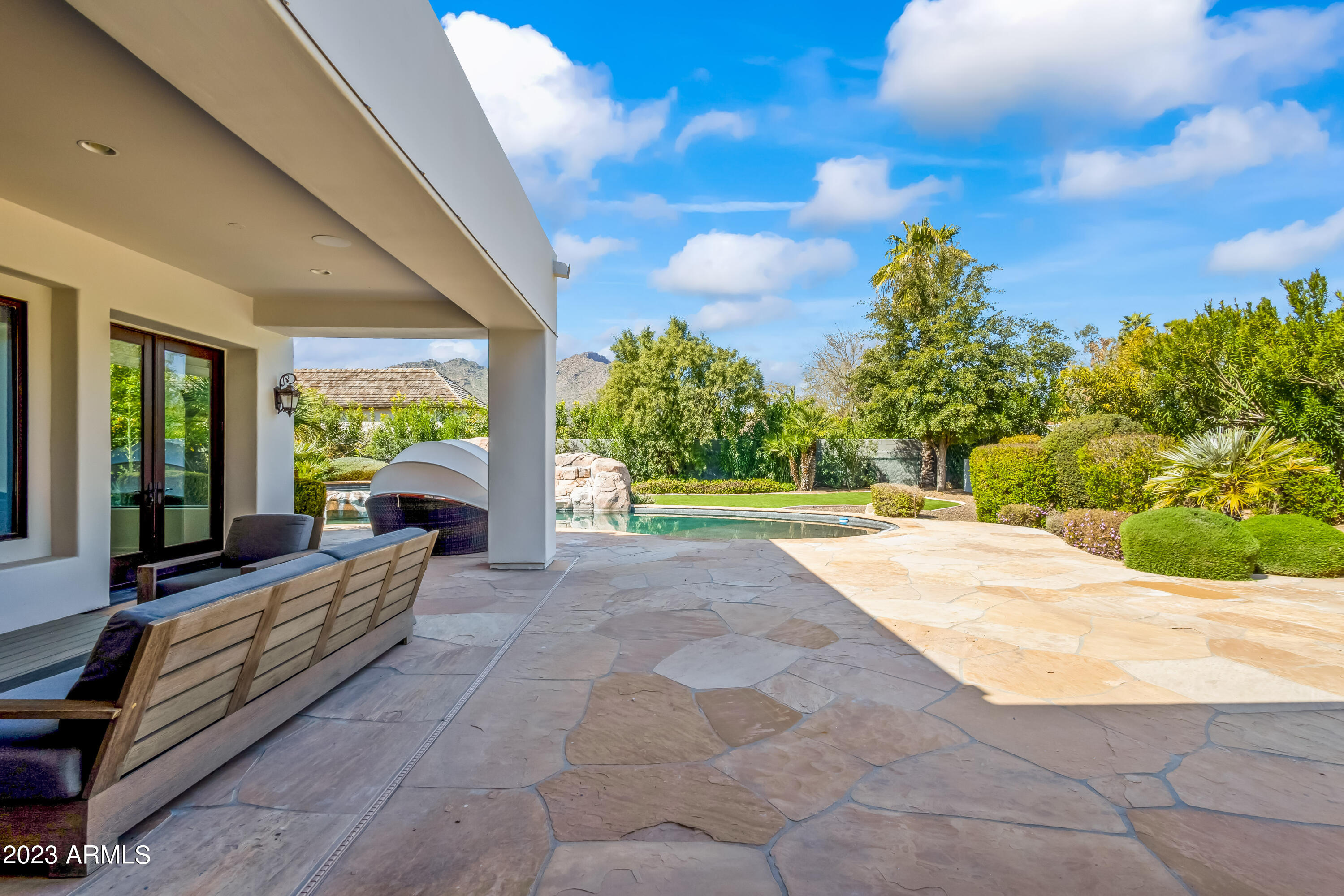CASA BLANCA ESTATES LOT 20-37 & TR A - Residential