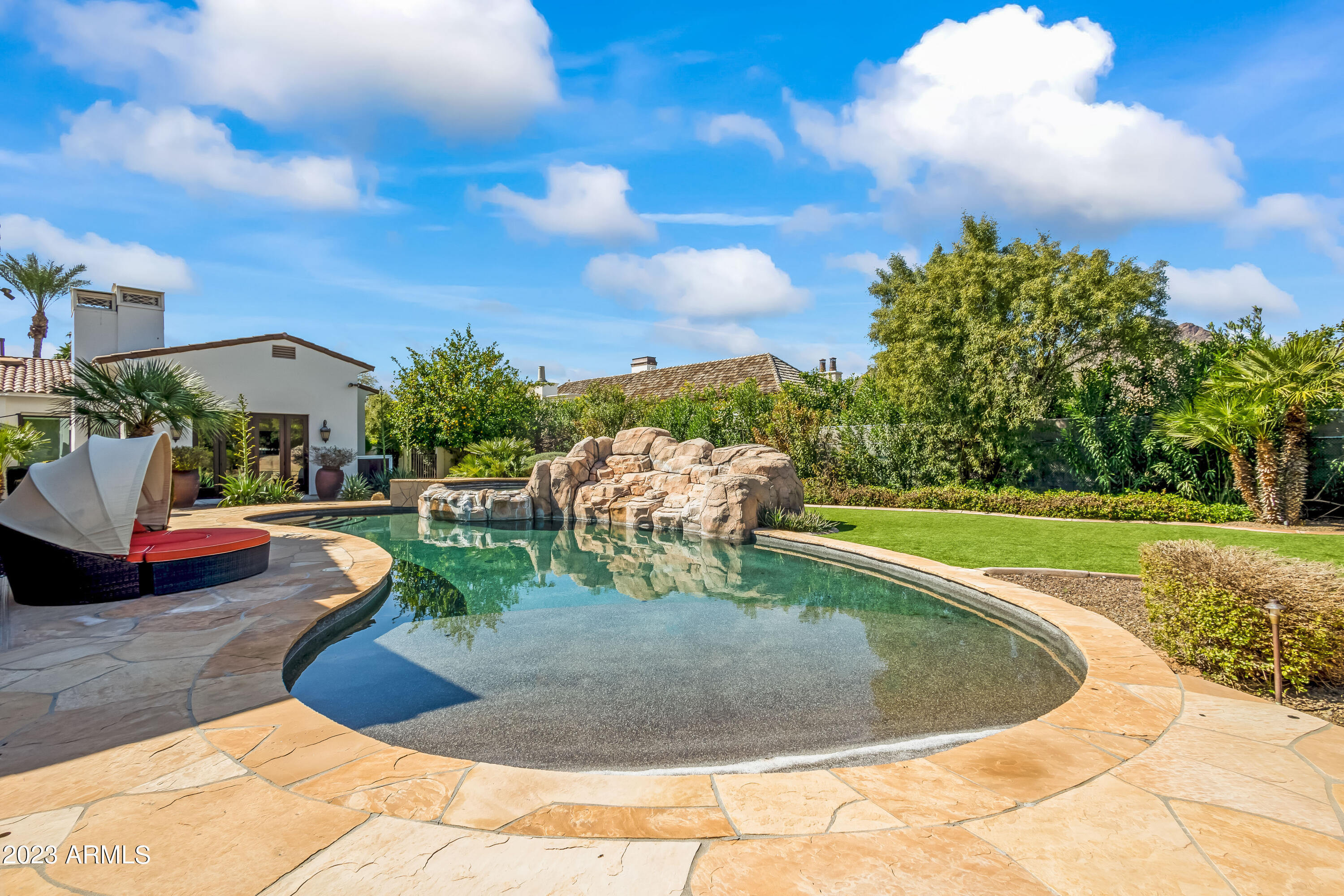 CASA BLANCA ESTATES LOT 20-37 & TR A - Residential