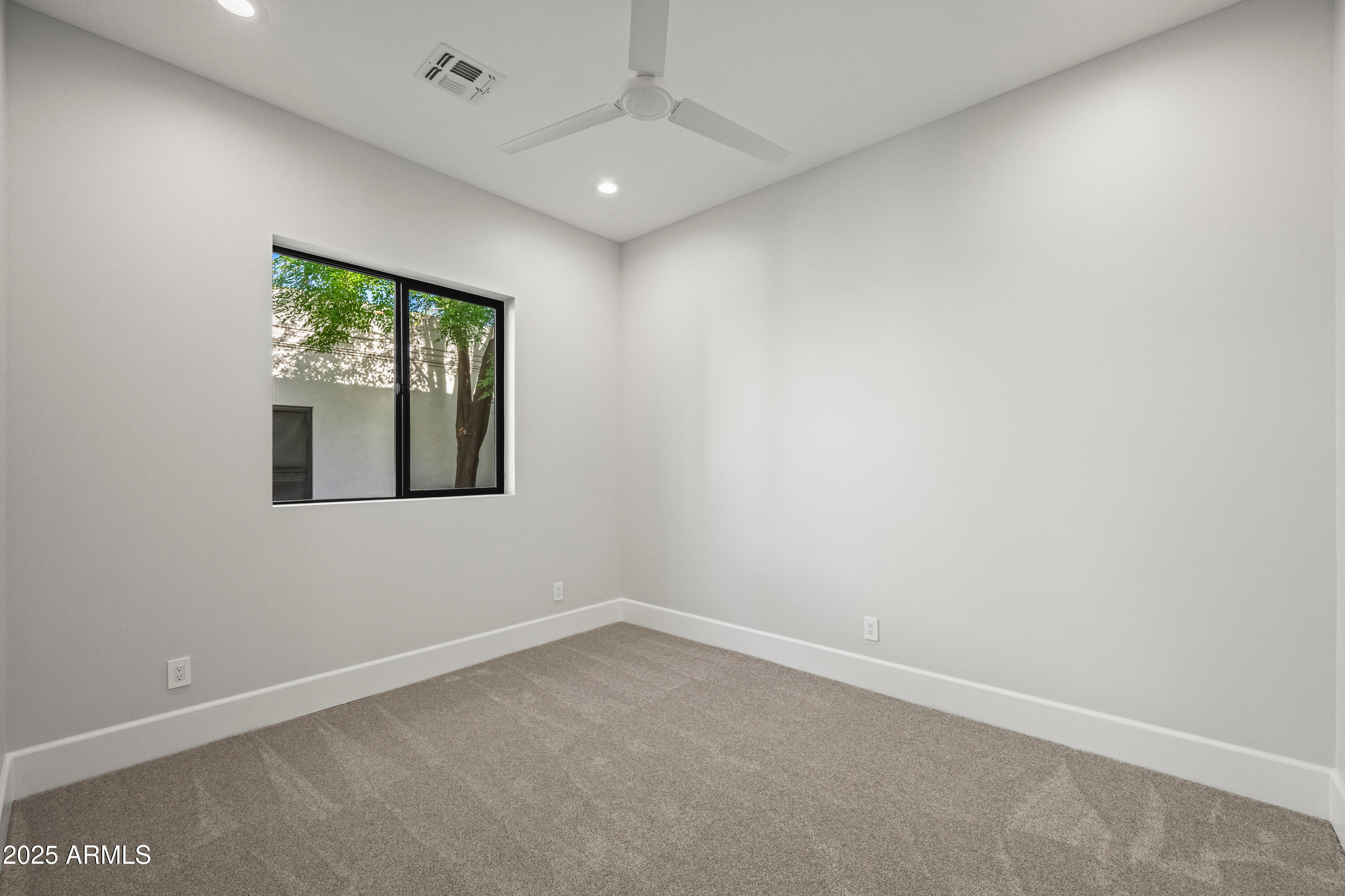 PARADISE PARK TRAILS 2 - Residential