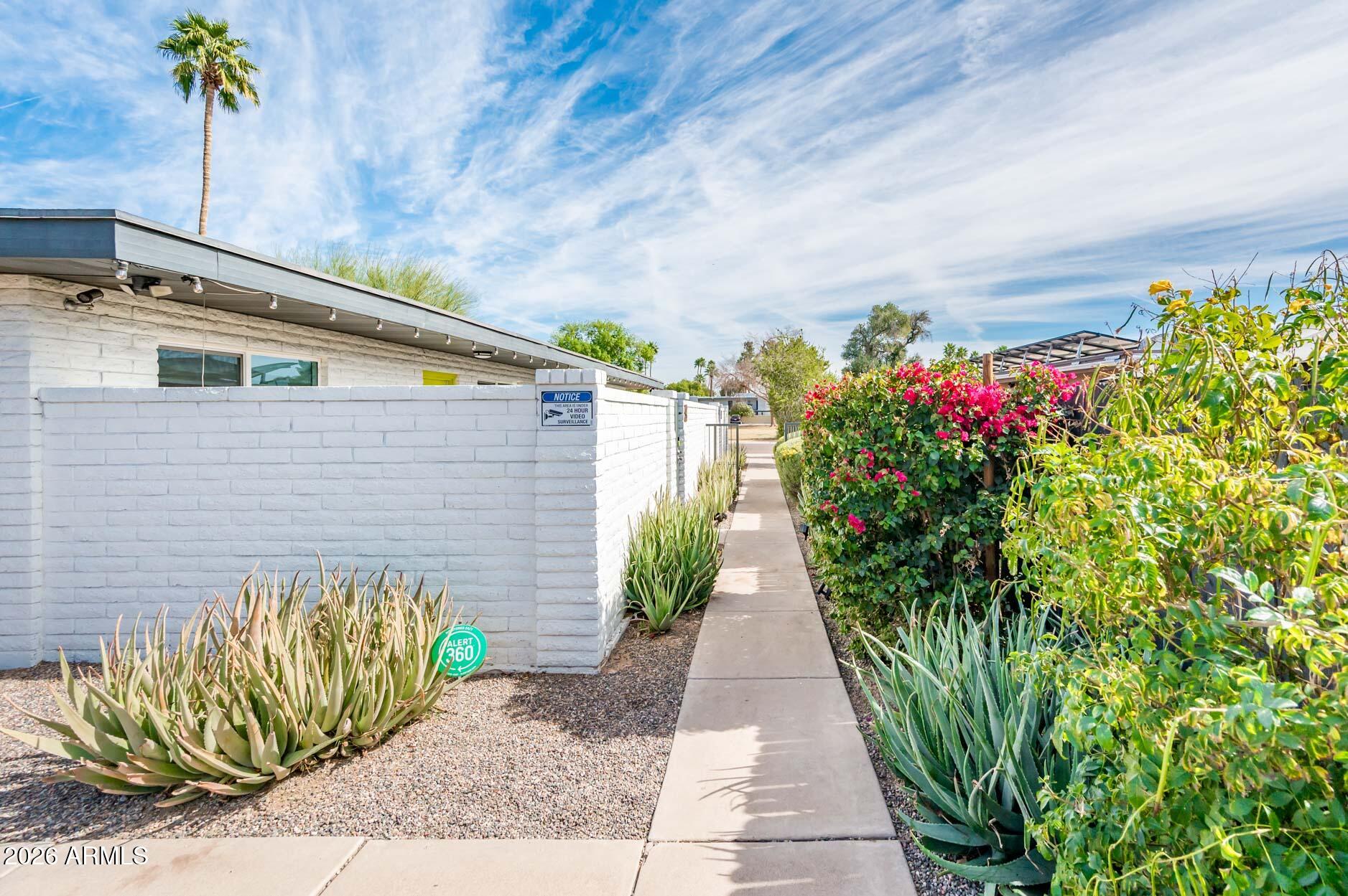 LAS VIVIENDAS - Residential Income