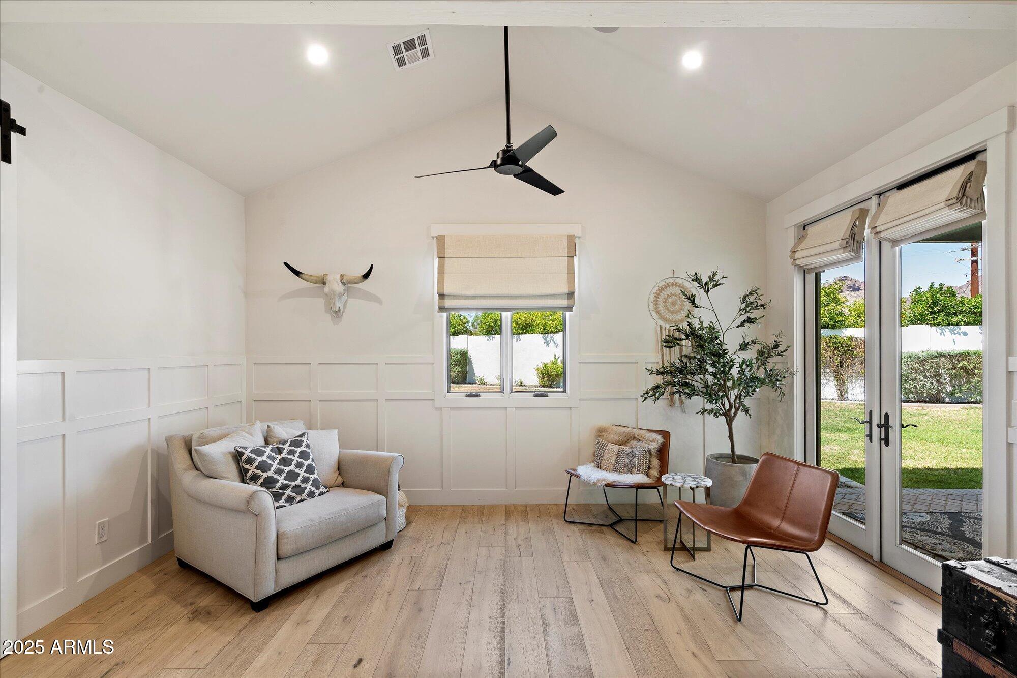 ADDISON MANOR - Residential