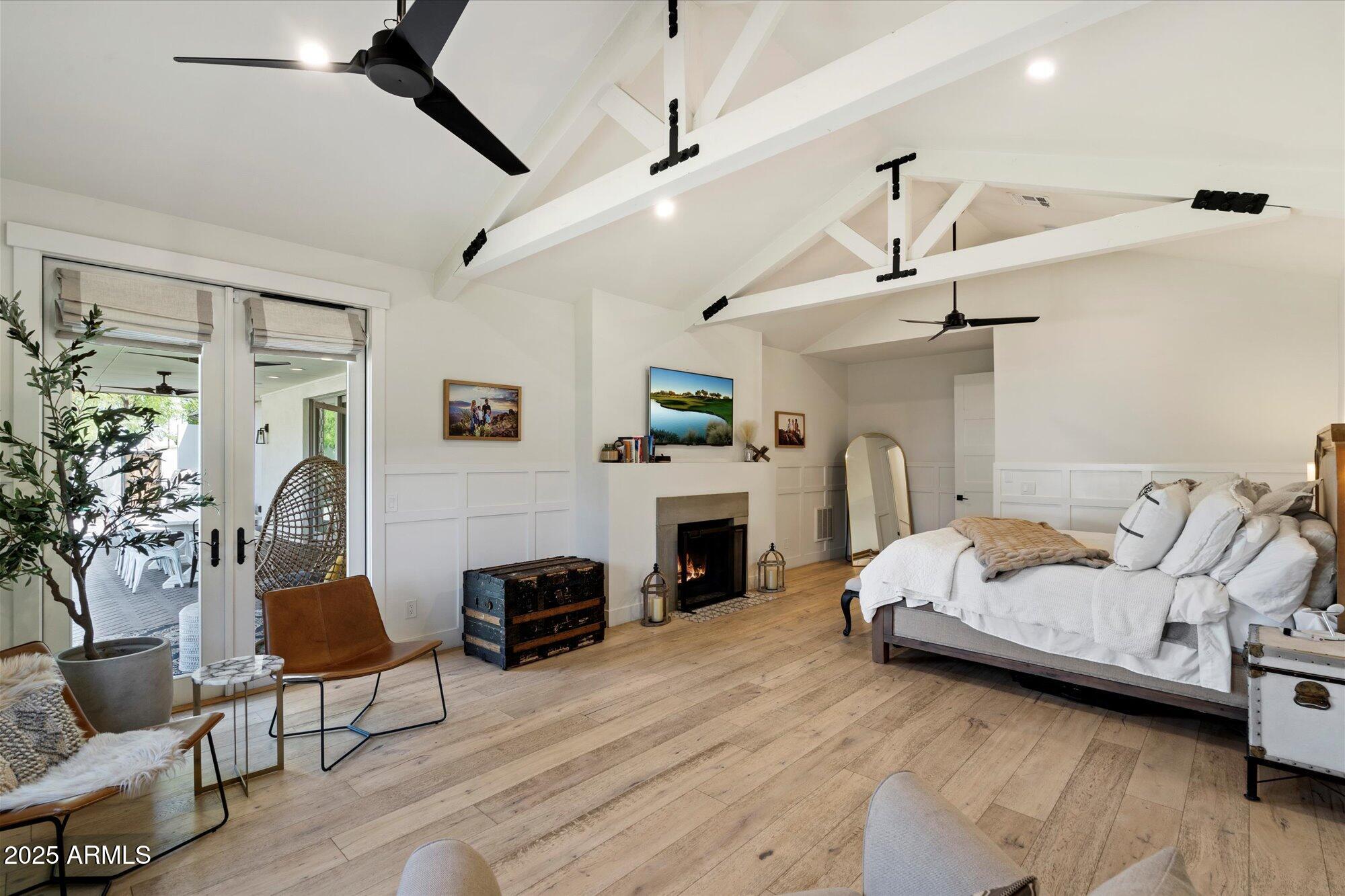 ADDISON MANOR - Residential