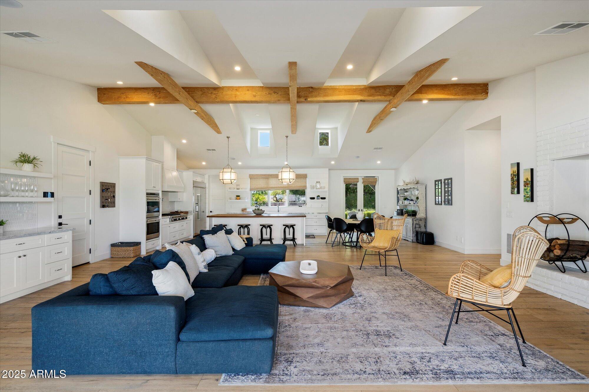 ADDISON MANOR - Residential