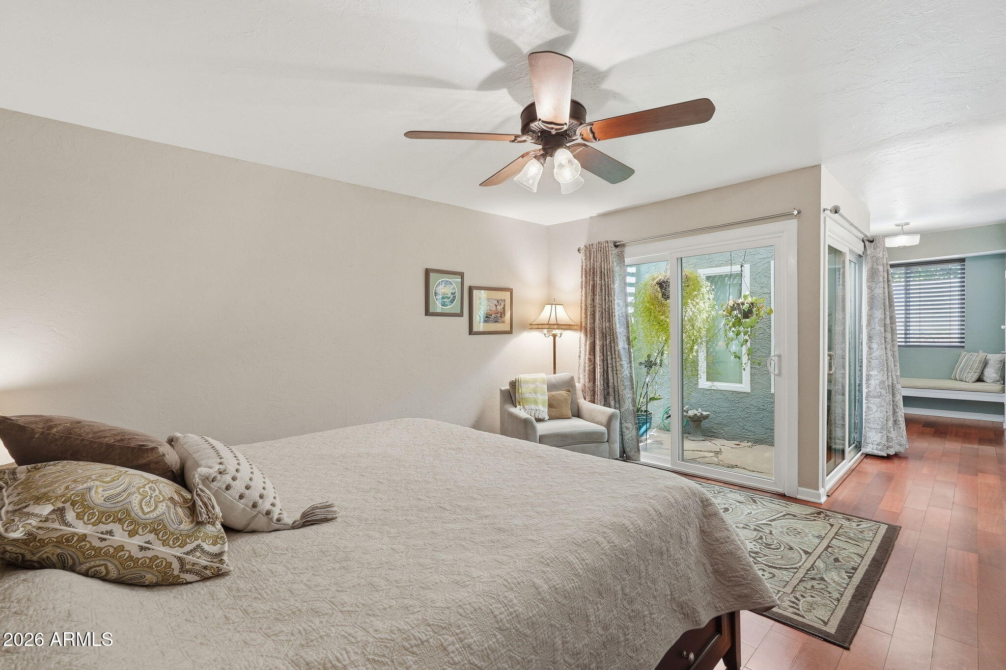 SANTO TOMAS UNIT 6 - Residential