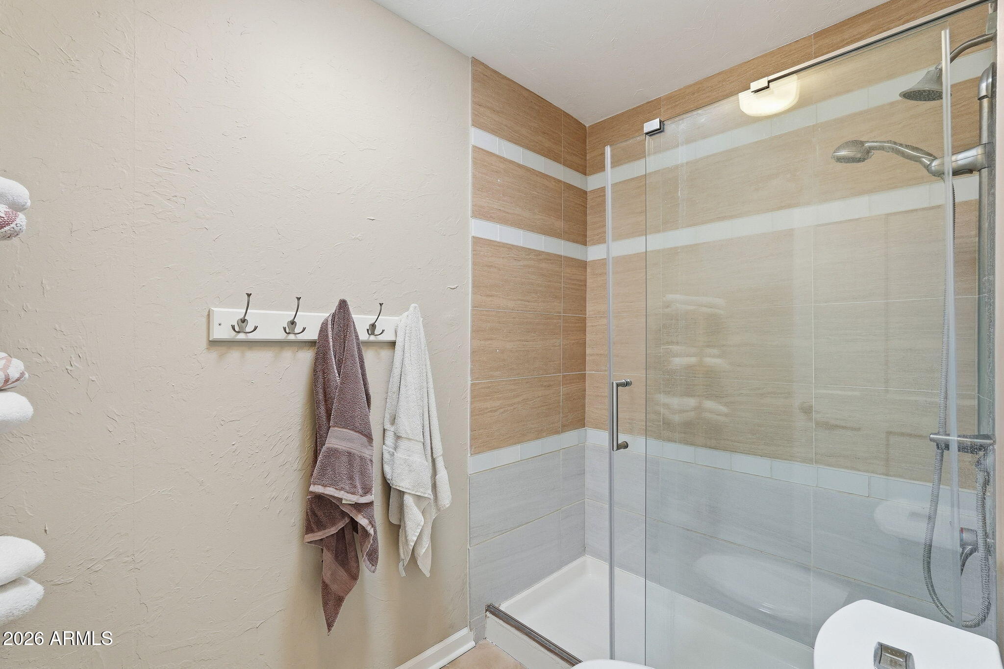 SANTO TOMAS UNIT 6 - Residential