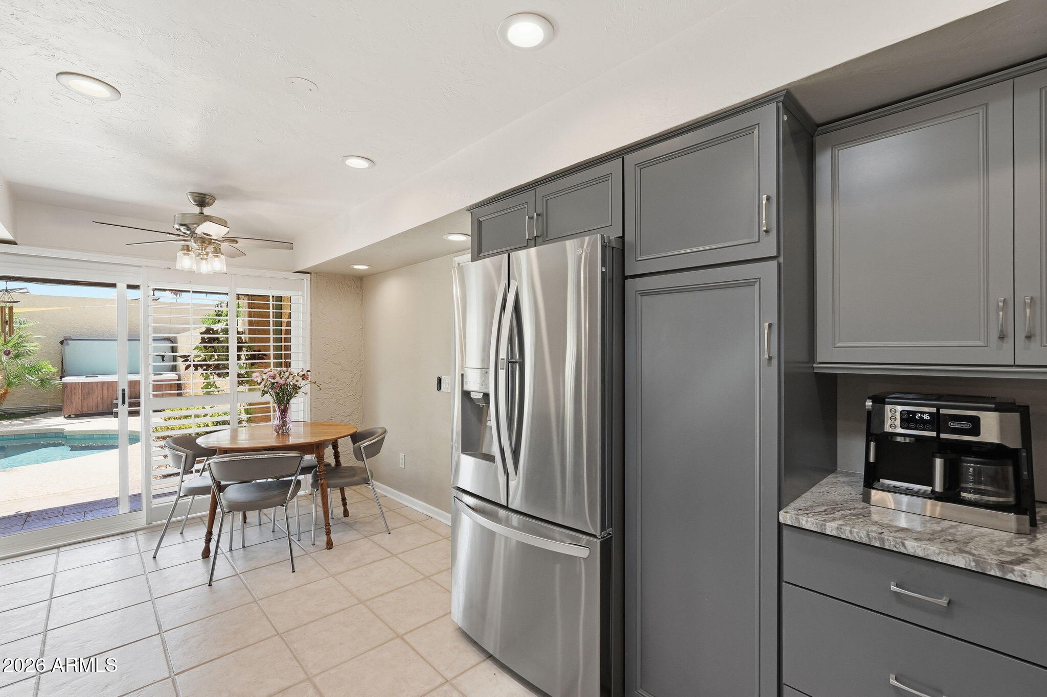 SANTO TOMAS UNIT 6 - Residential