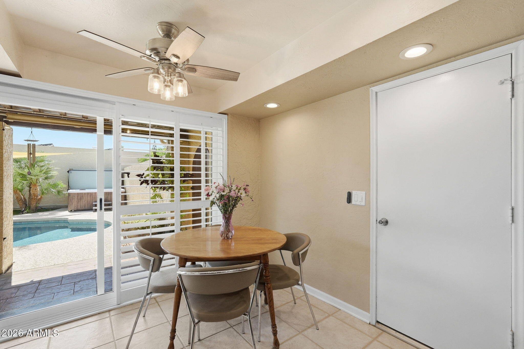 SANTO TOMAS UNIT 6 - Residential