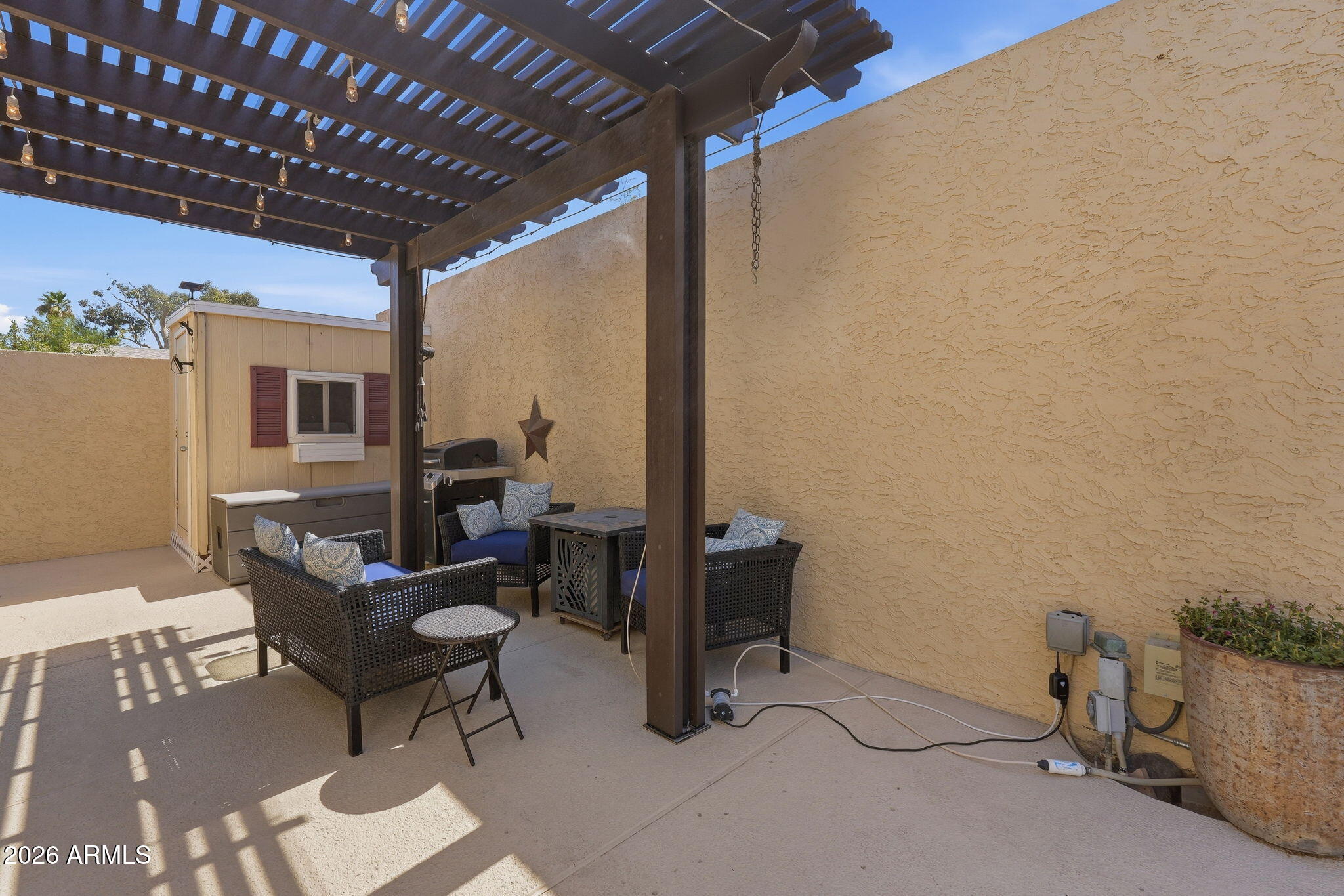 SANTO TOMAS UNIT 6 - Residential