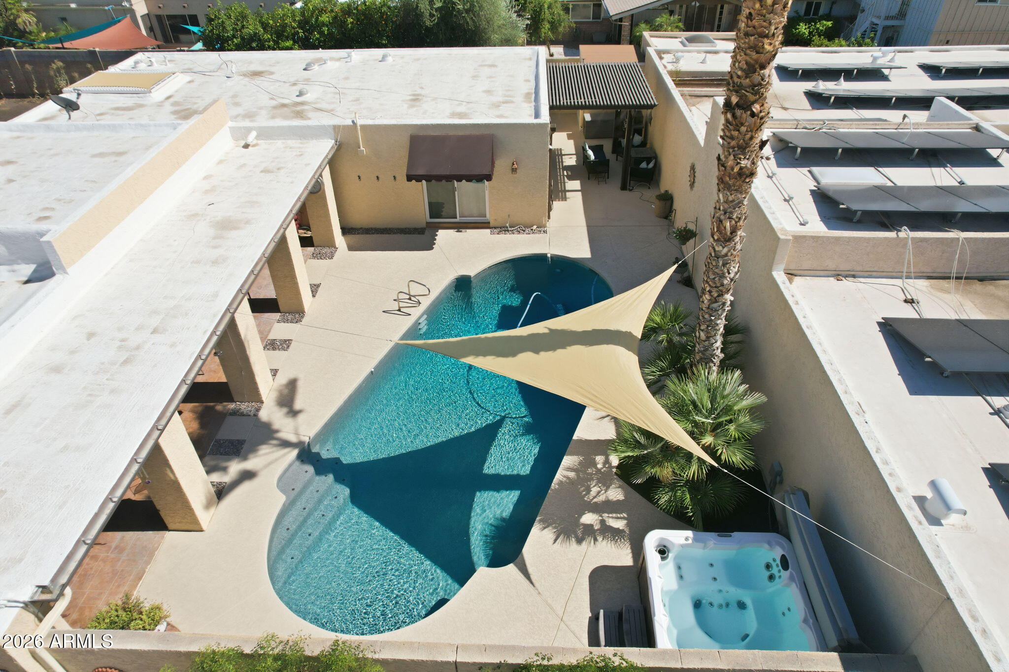 SANTO TOMAS UNIT 6 - Residential