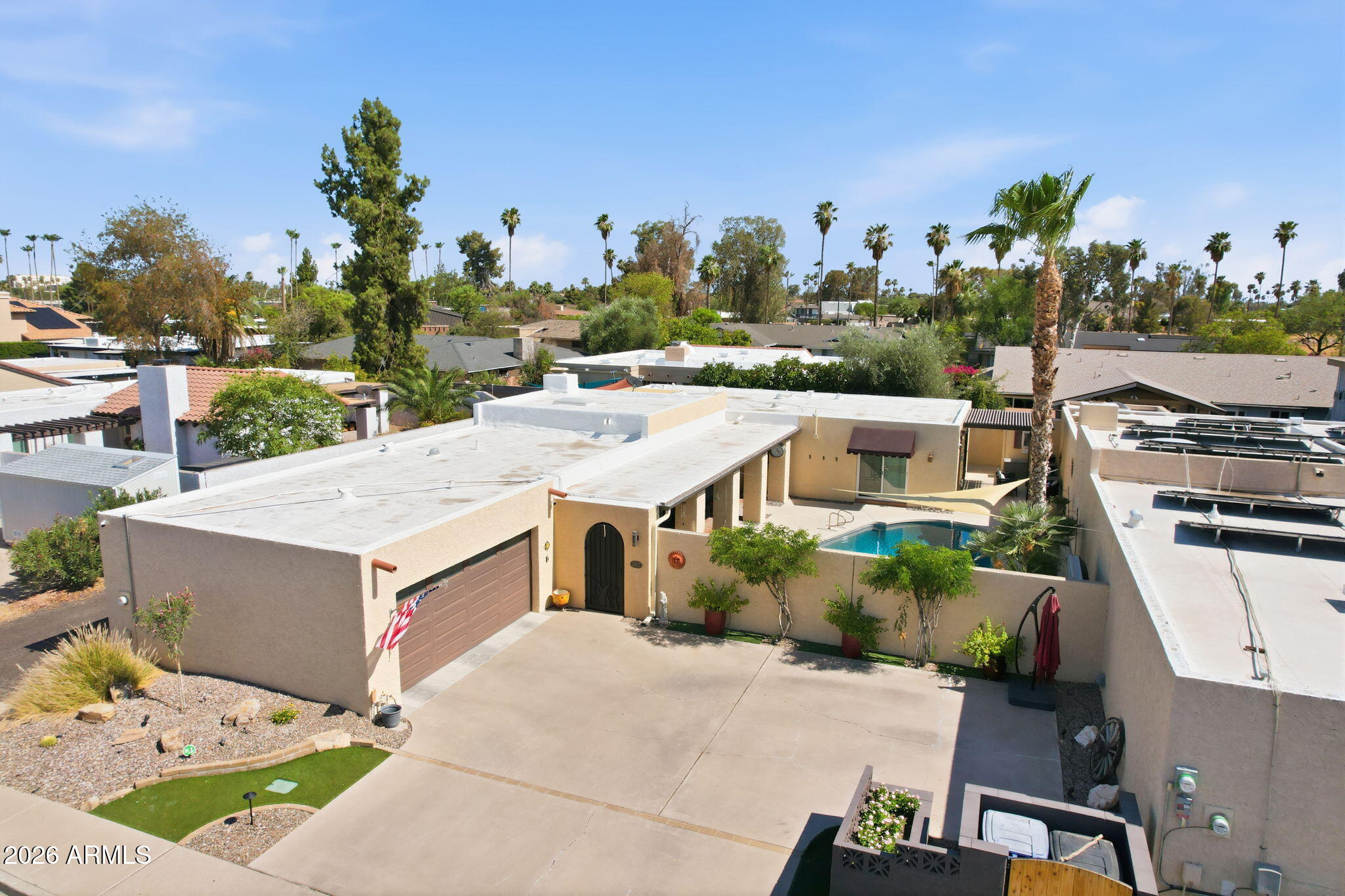 SANTO TOMAS UNIT 6 - Residential