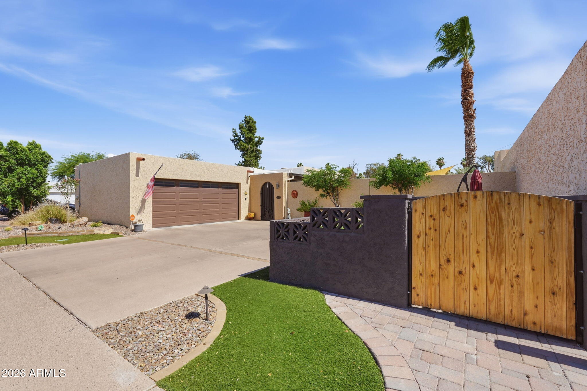 SANTO TOMAS UNIT 6 - Residential