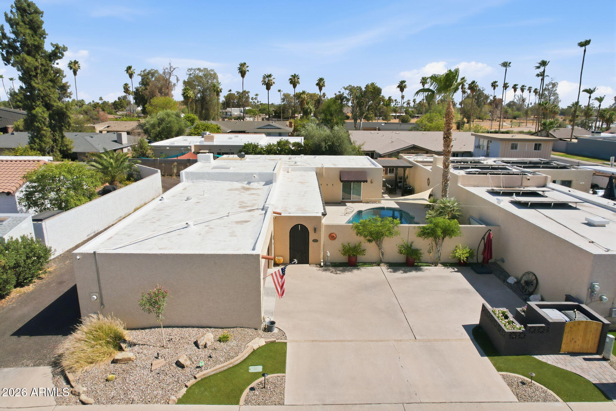 SANTO TOMAS UNIT 6 - Residential